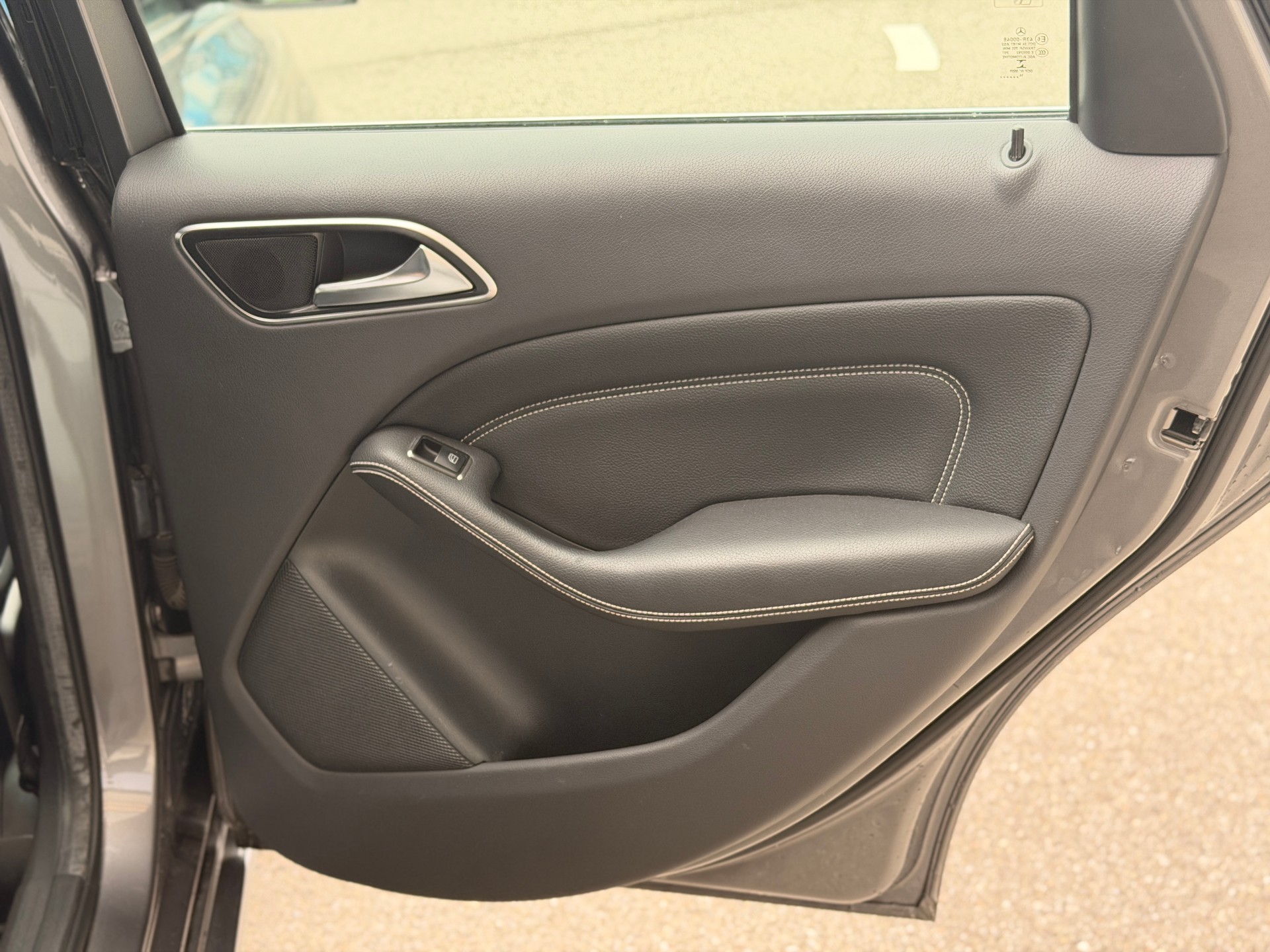 MERCEDES-BENZ B 200 7G-DCT-image-22
