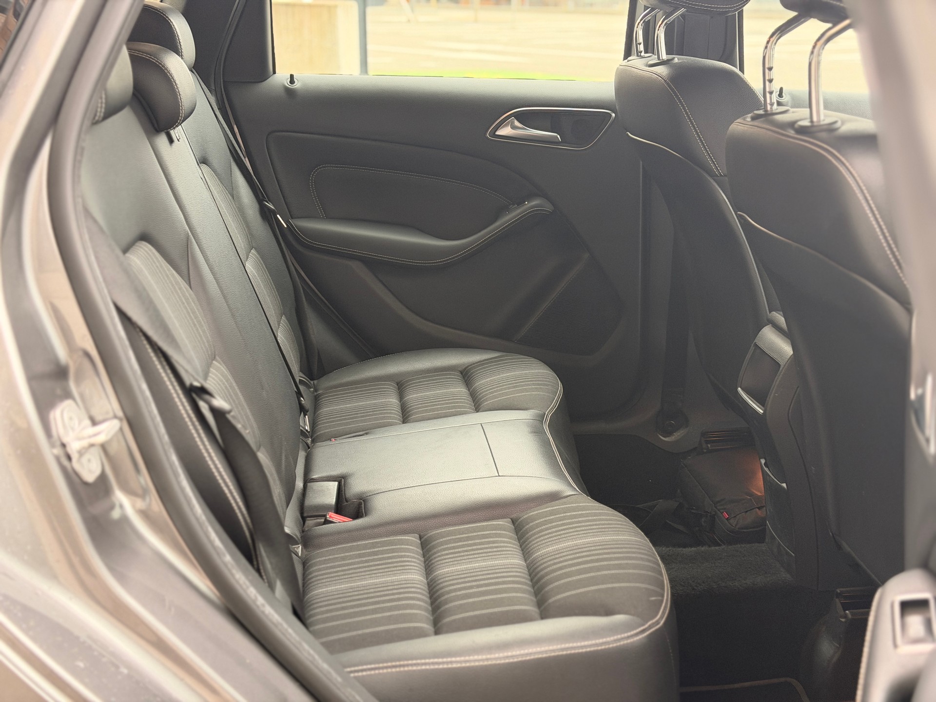 MERCEDES-BENZ B 200 7G-DCT-image-23