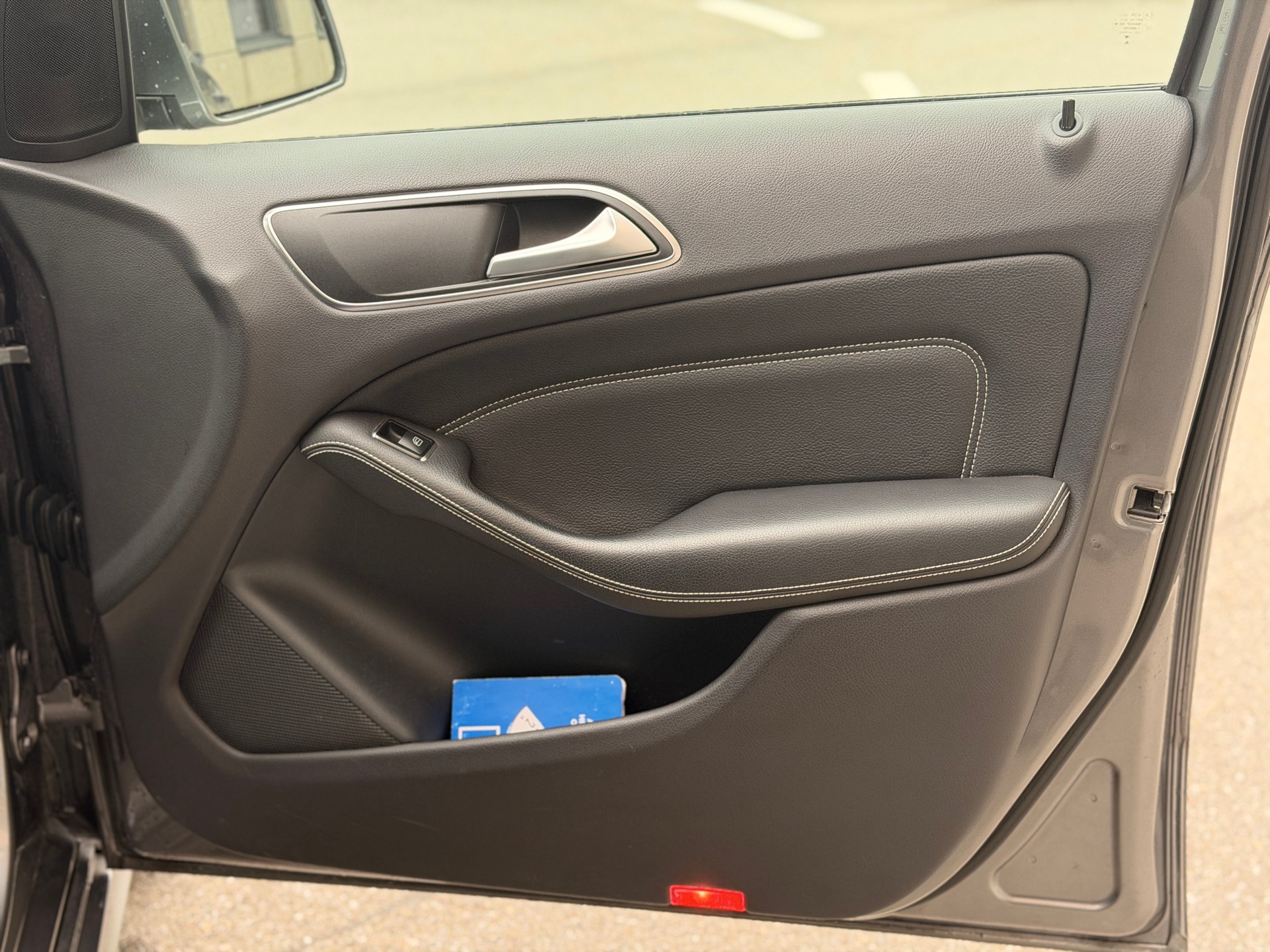 MERCEDES-BENZ B 200 7G-DCT-image-25