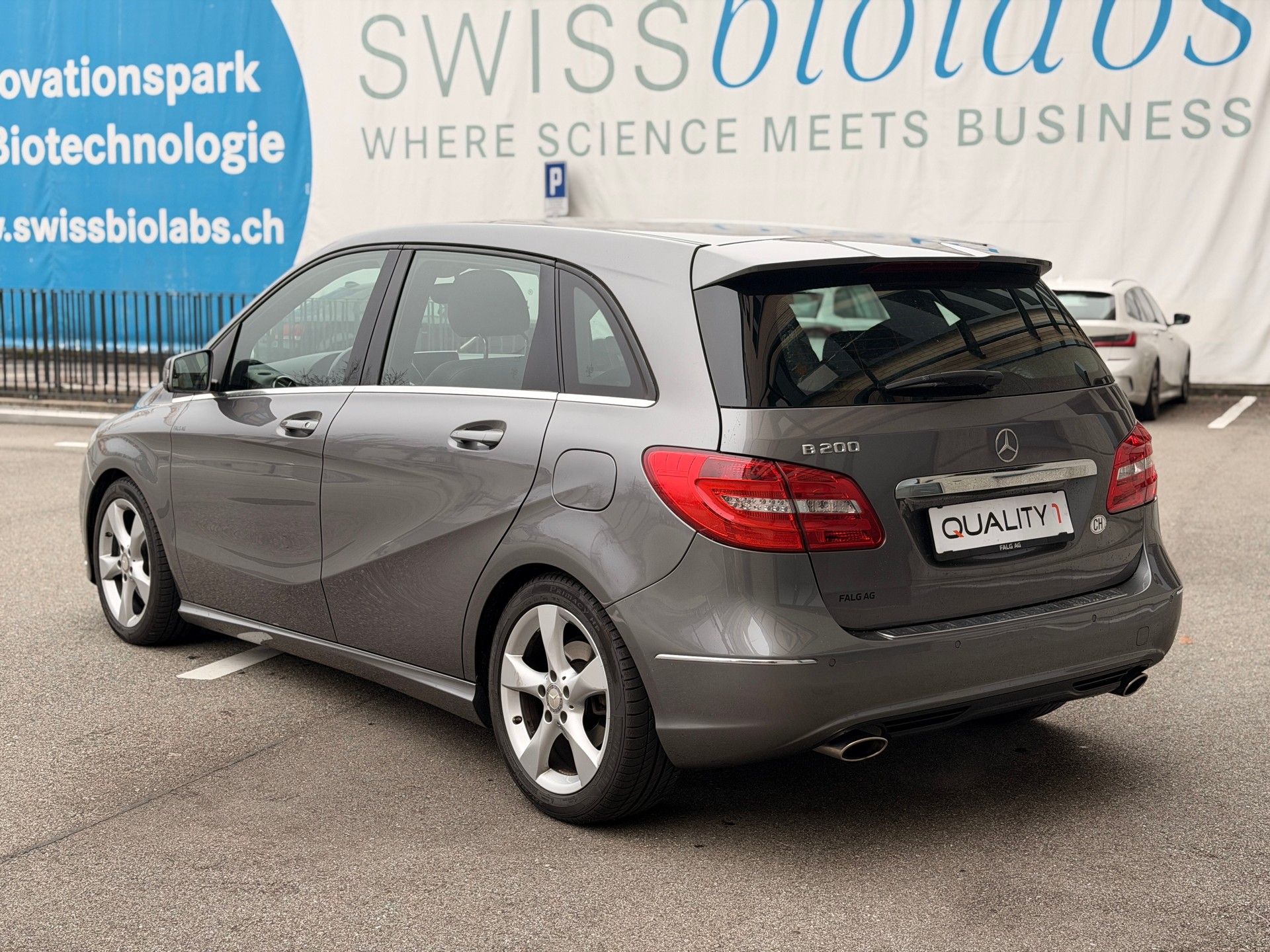 MERCEDES-BENZ B 200 7G-DCT-image-2