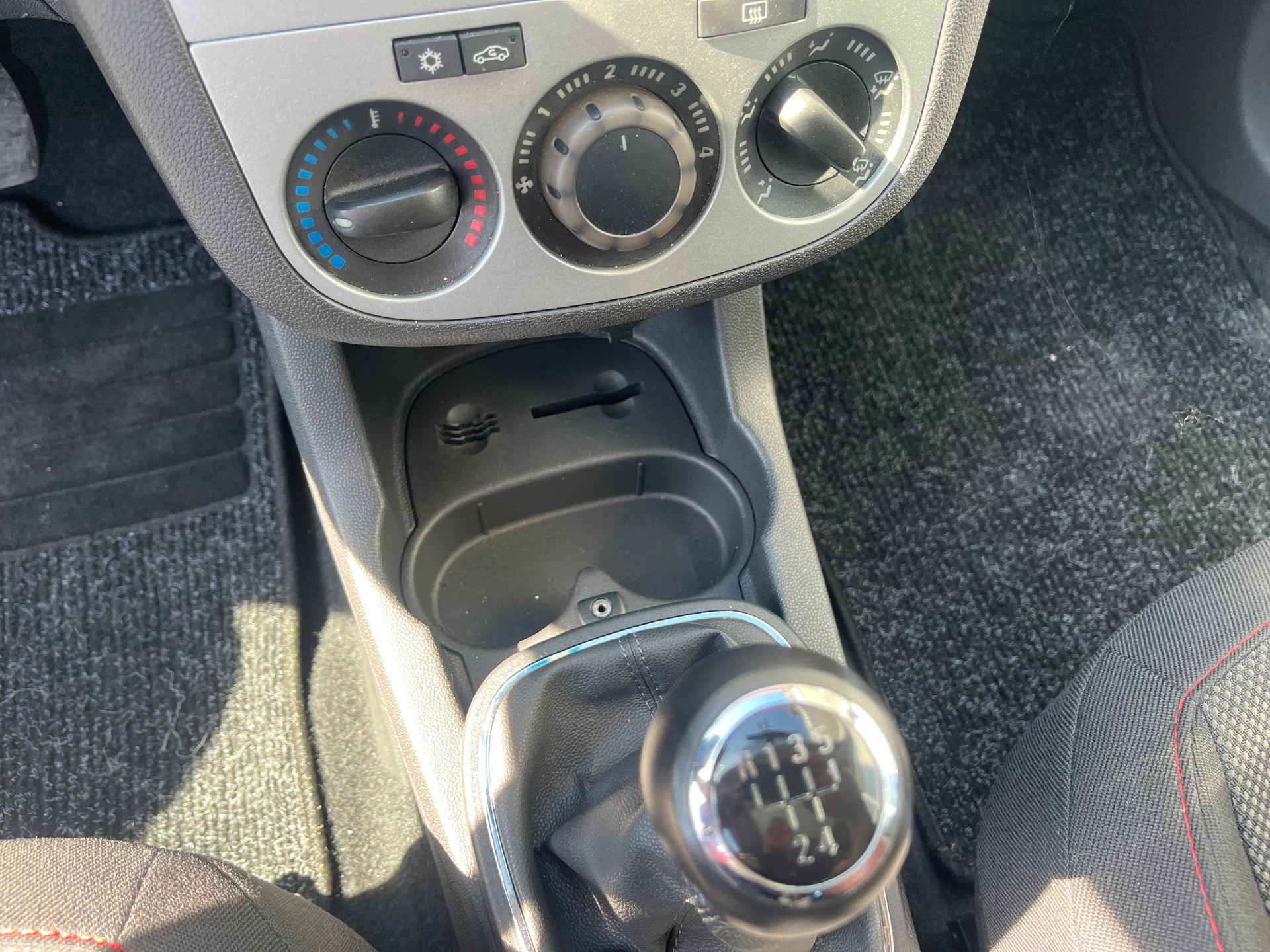 OPEL Corsa D 14-image-11