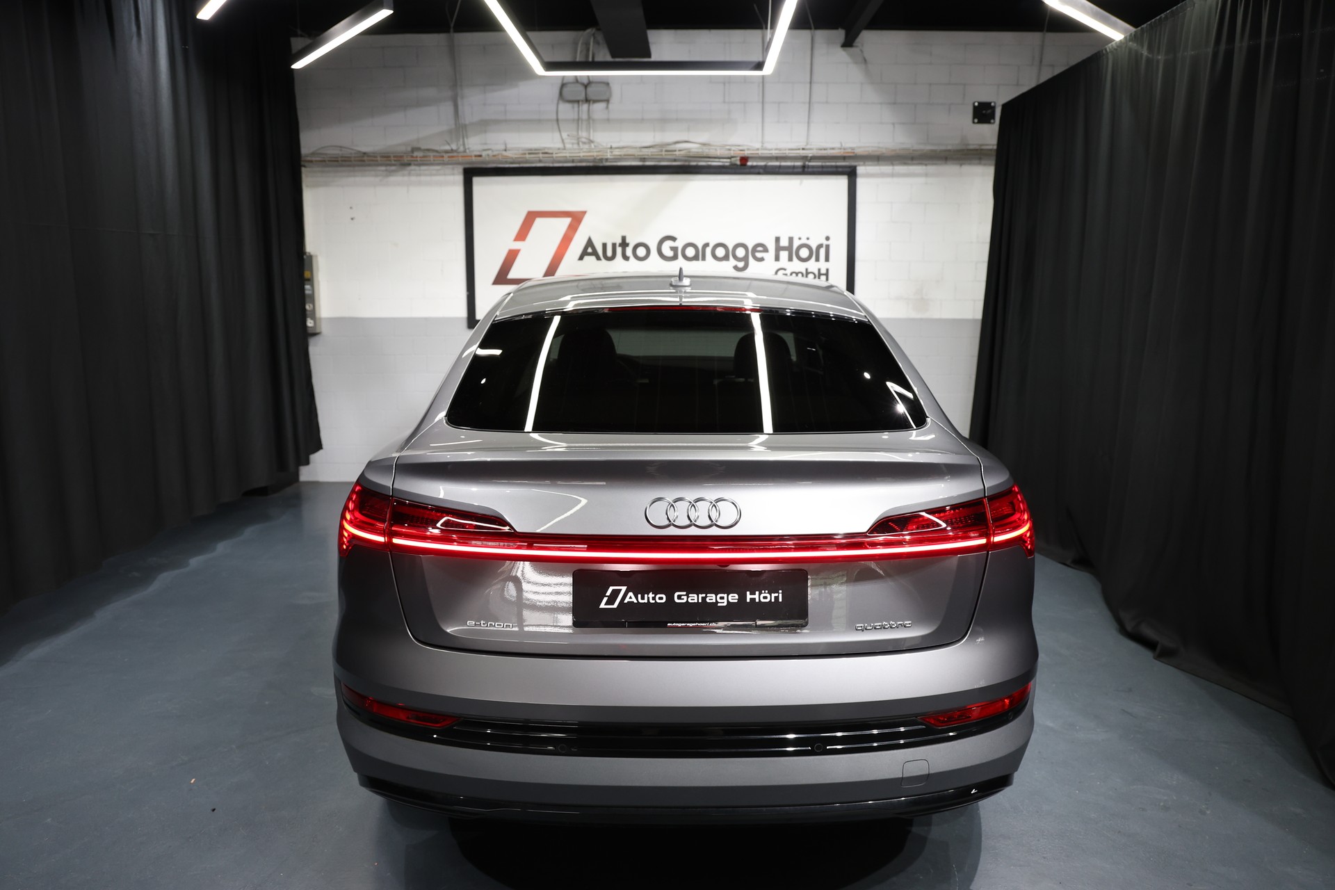 AUDI e-tron 55 Sportback quattro-image-9