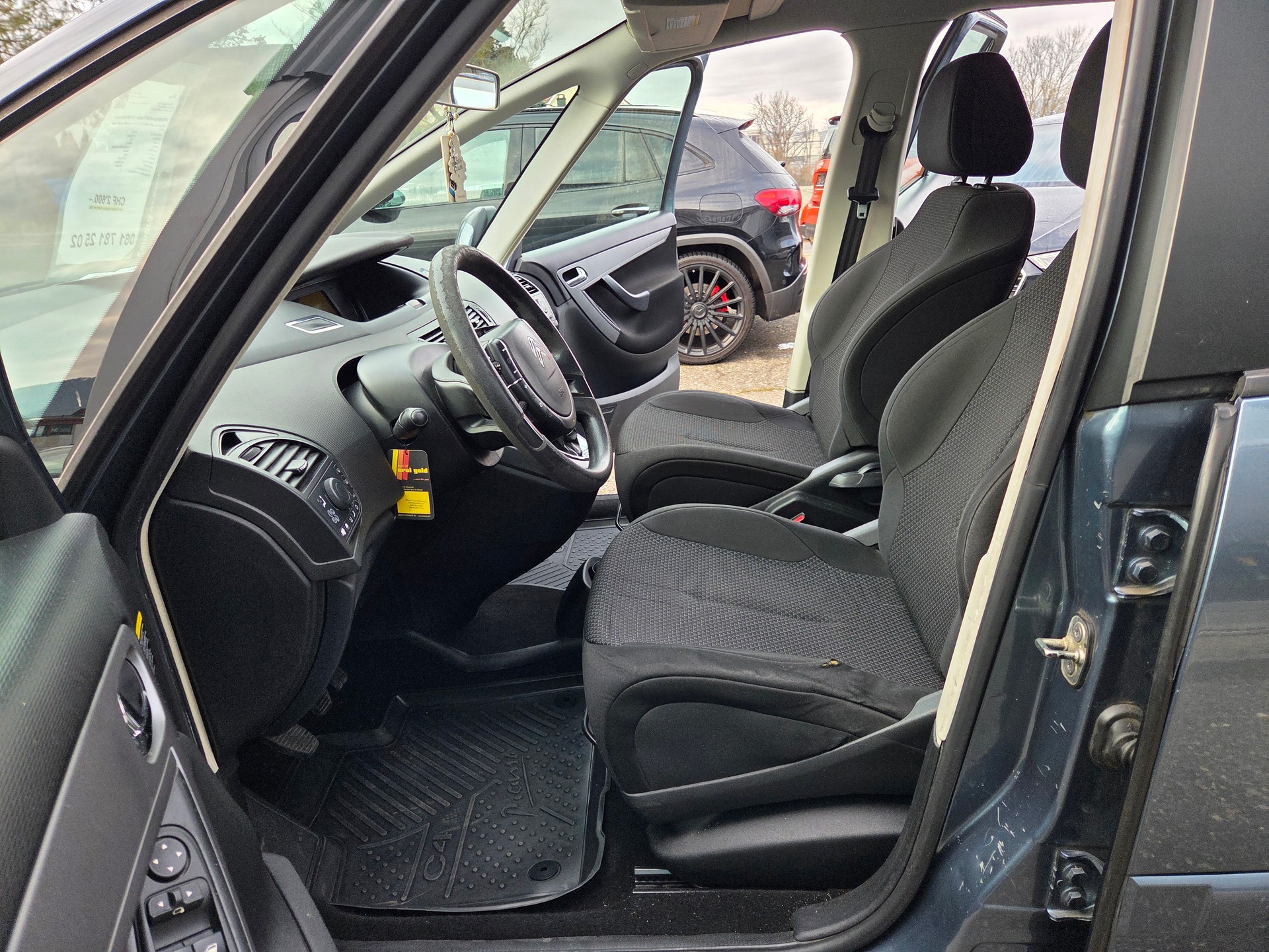 CITROEN Grand C4 Picasso 1.6i 16V Attraction Ausführung 7 Sitzplätze-image-7