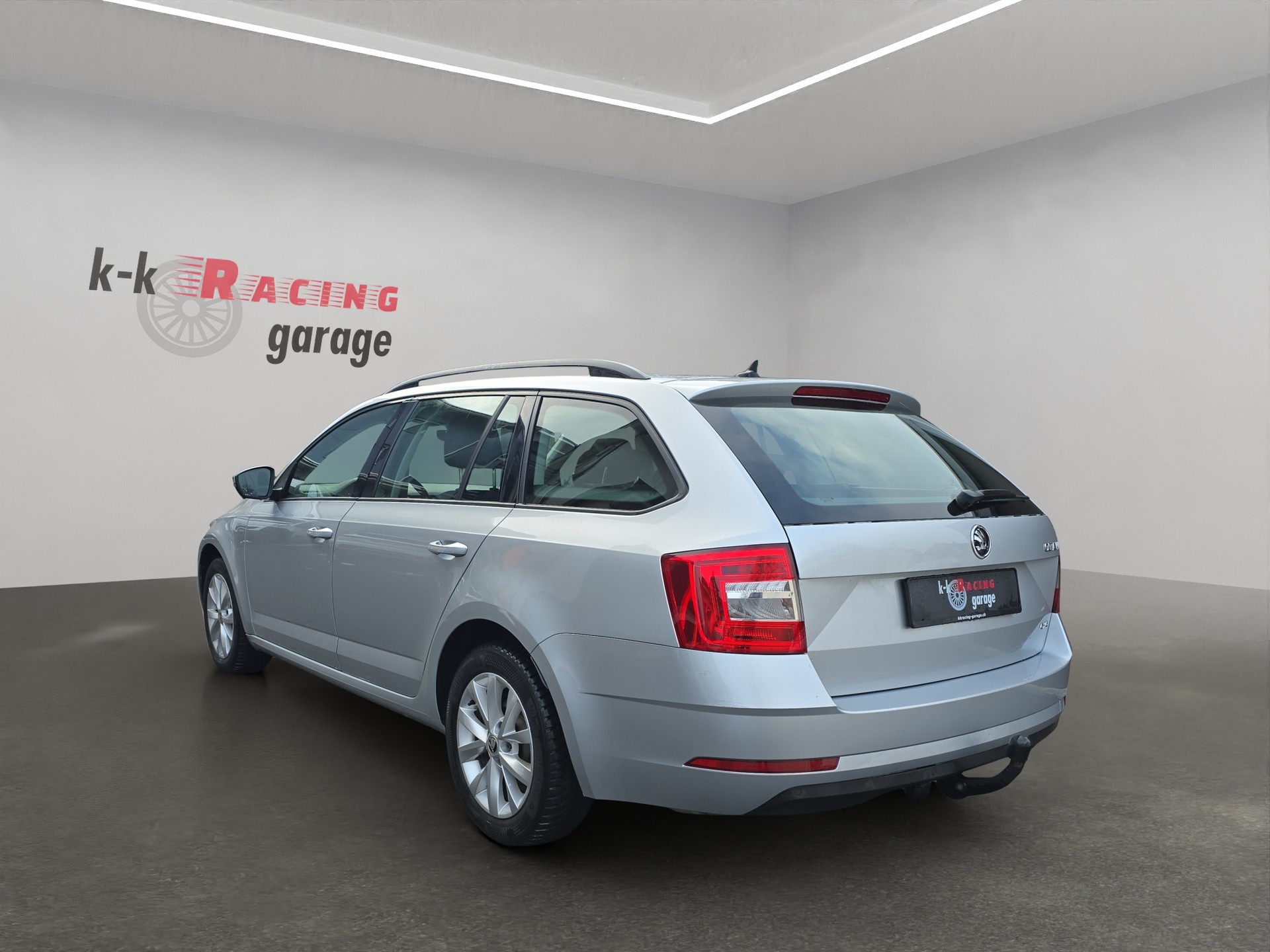 SKODA Octavia Combi 2.0 TDI Ambition 4x4-image-5