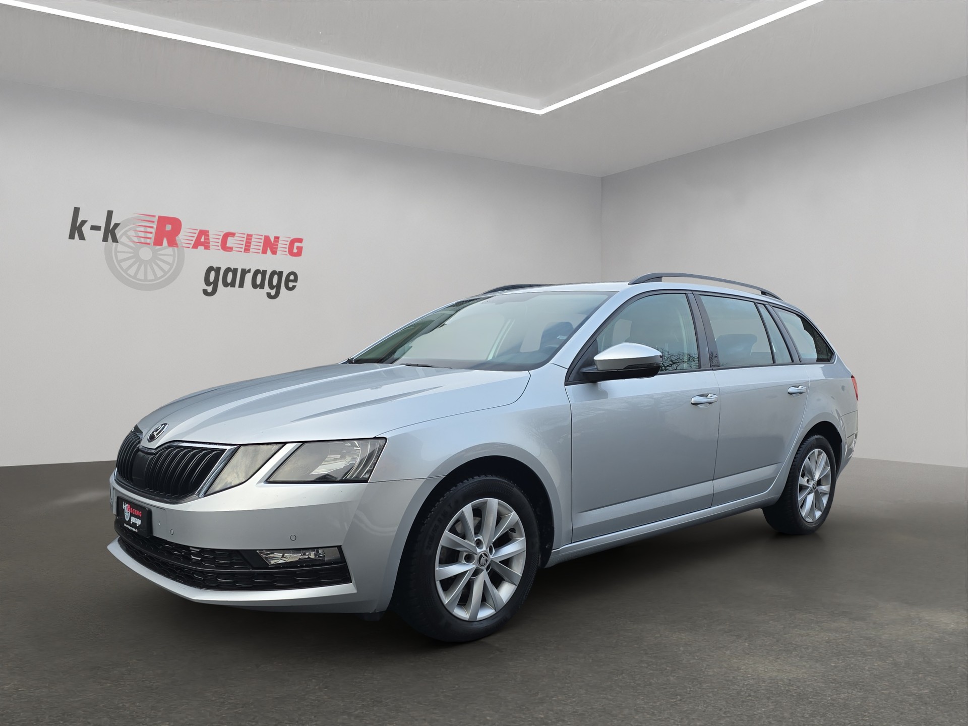 SKODA Octavia Combi 2.0 TDI Ambition 4x4-image-0