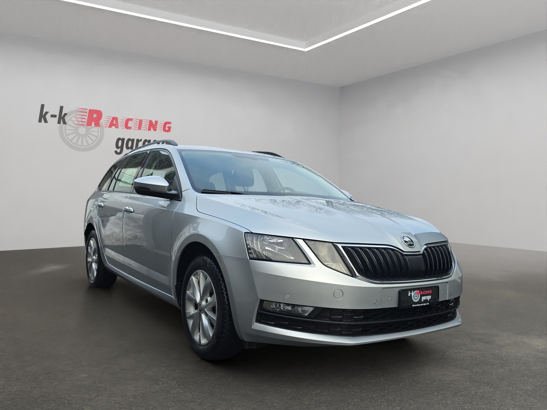 SKODA Octavia Combi 2.0 TDI Ambition 4x4-image-2