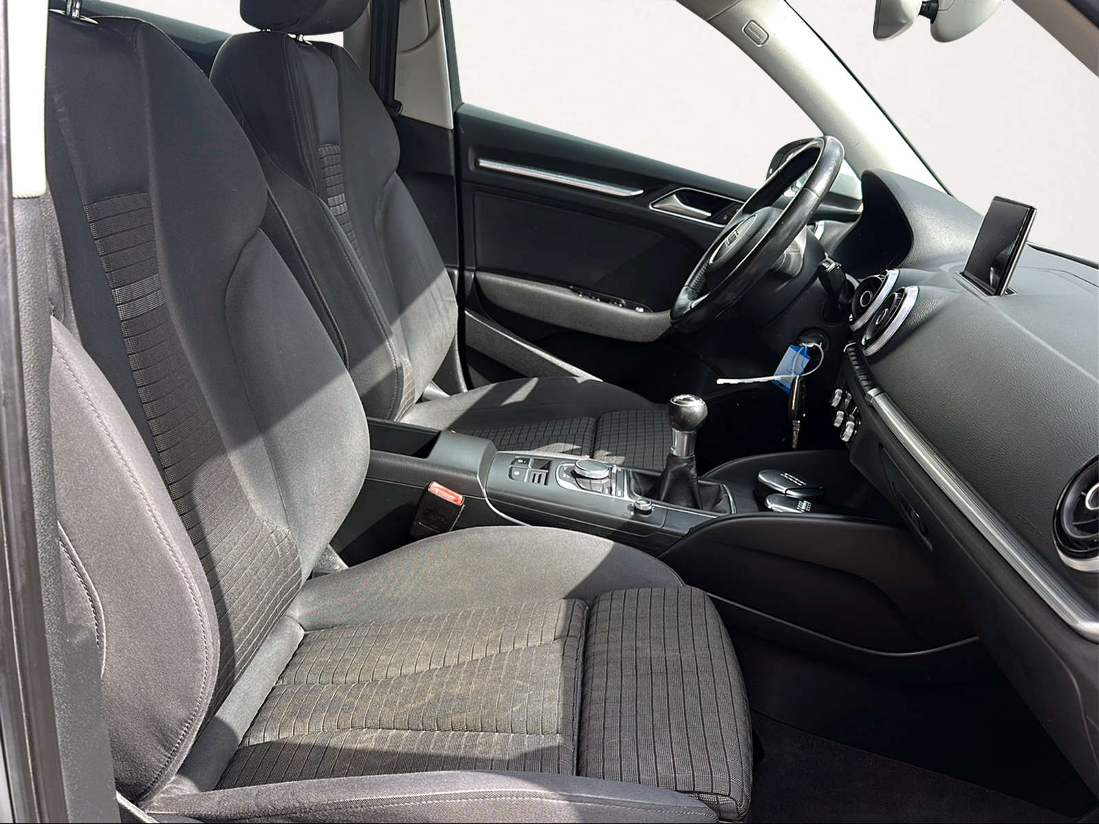 AUDI A3 Sportback 1.4 TFSI Ambition-image-8