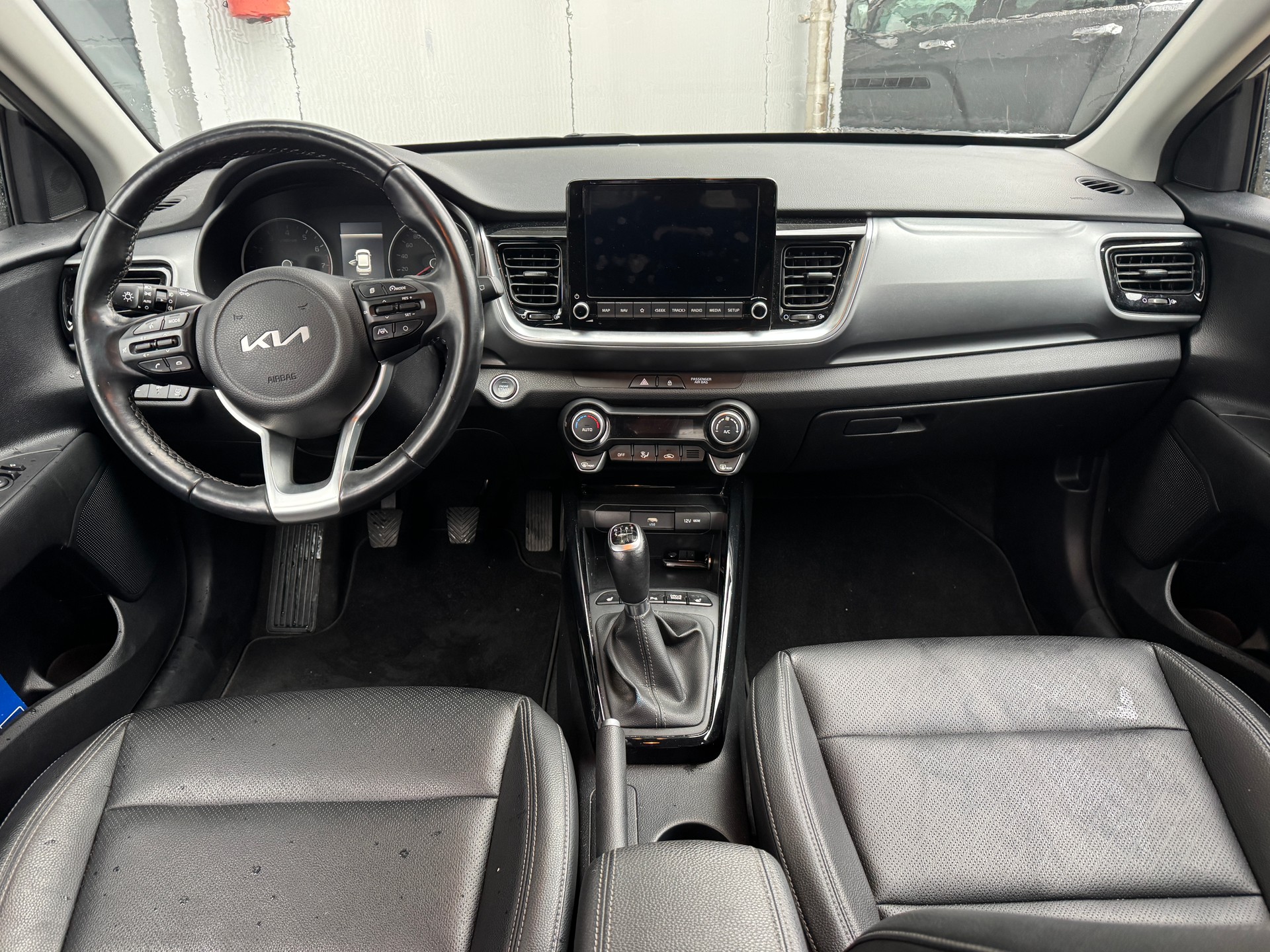 KIA Stonic 1.0 T-GDI MHEV Style iMT-image-8
