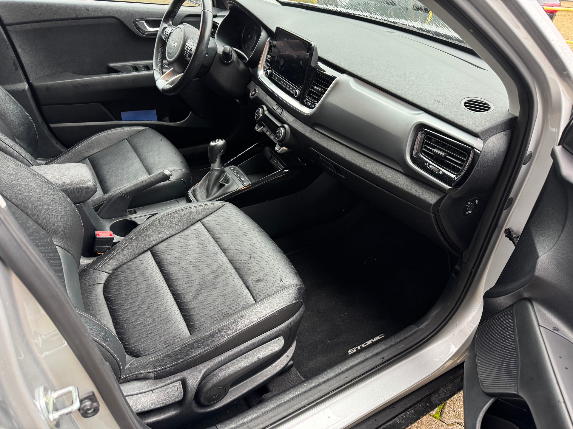 KIA Stonic 1.0 T-GDI MHEV Style iMT-image-11