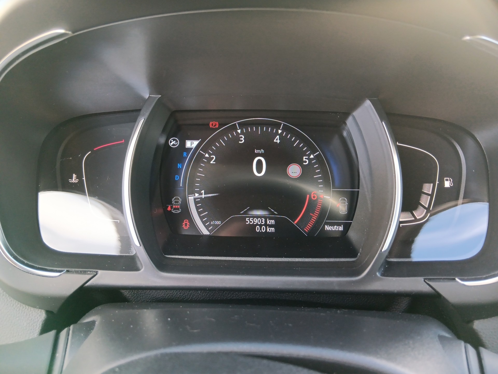 RENAULT Scénic 1.3 16V Turbo Intens EDC-image-9