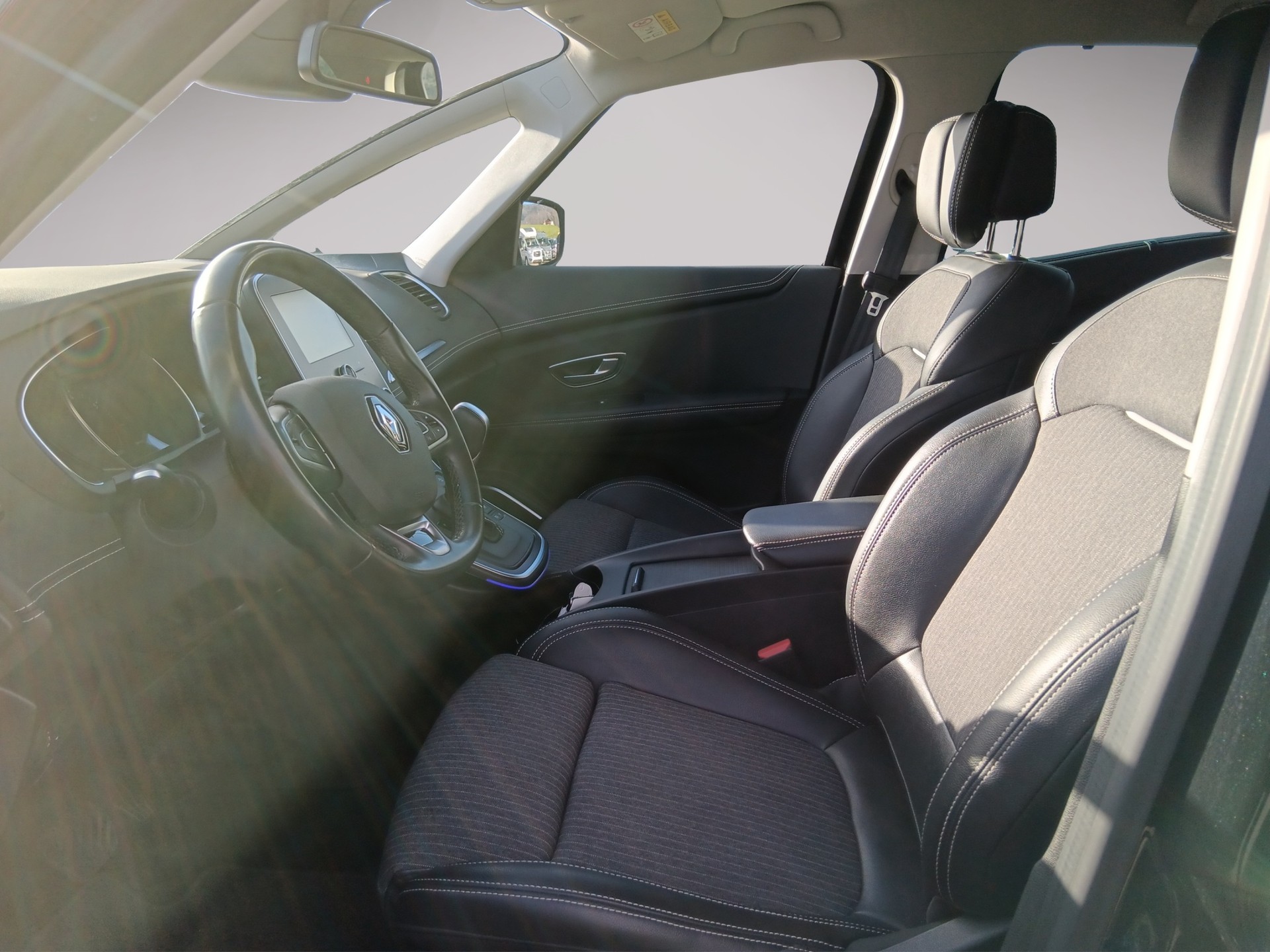 RENAULT Scénic 1.3 16V Turbo Intens EDC-image-8