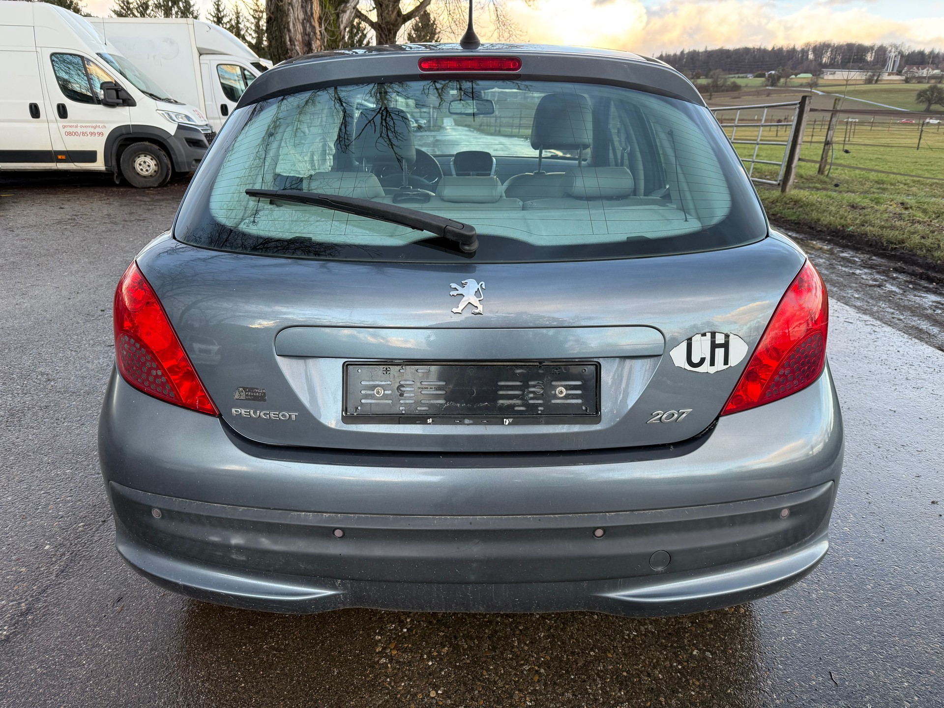 PEUGEOT 207 1.6 16V XS Automatic-image-6