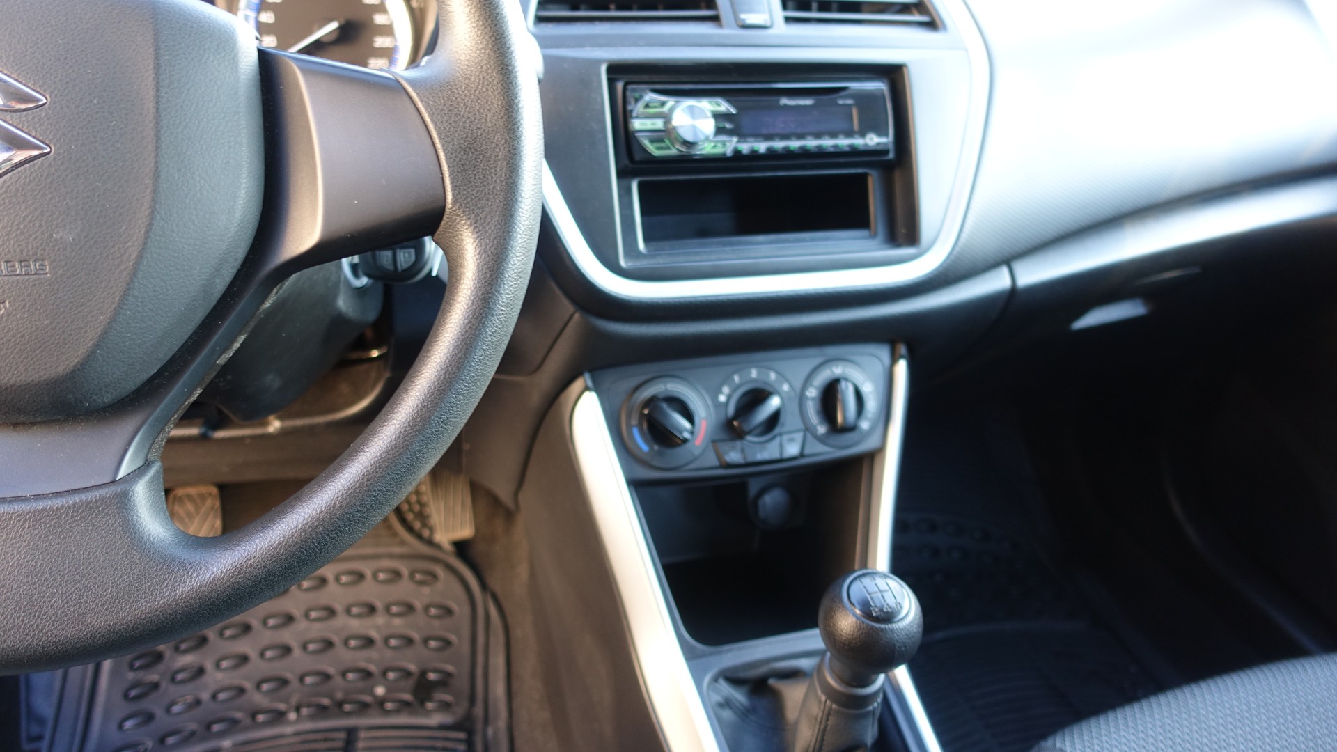 SUZUKI S-GROSS 1,6 2WD-image-7