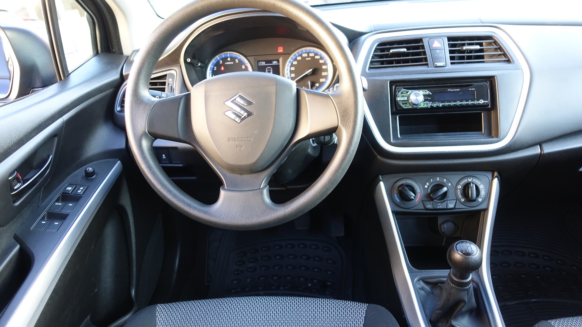 SUZUKI S-GROSS 1,6 2WD-image-4