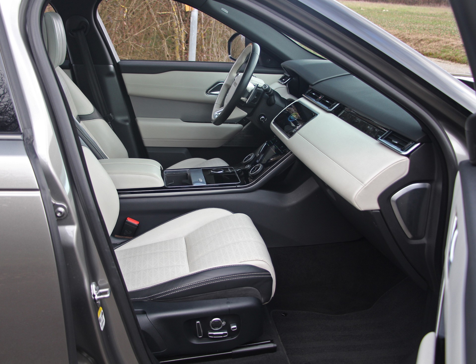 LAND ROVER Range Rover Velar R-Dynamic D 300 HSE Automatic-image-10