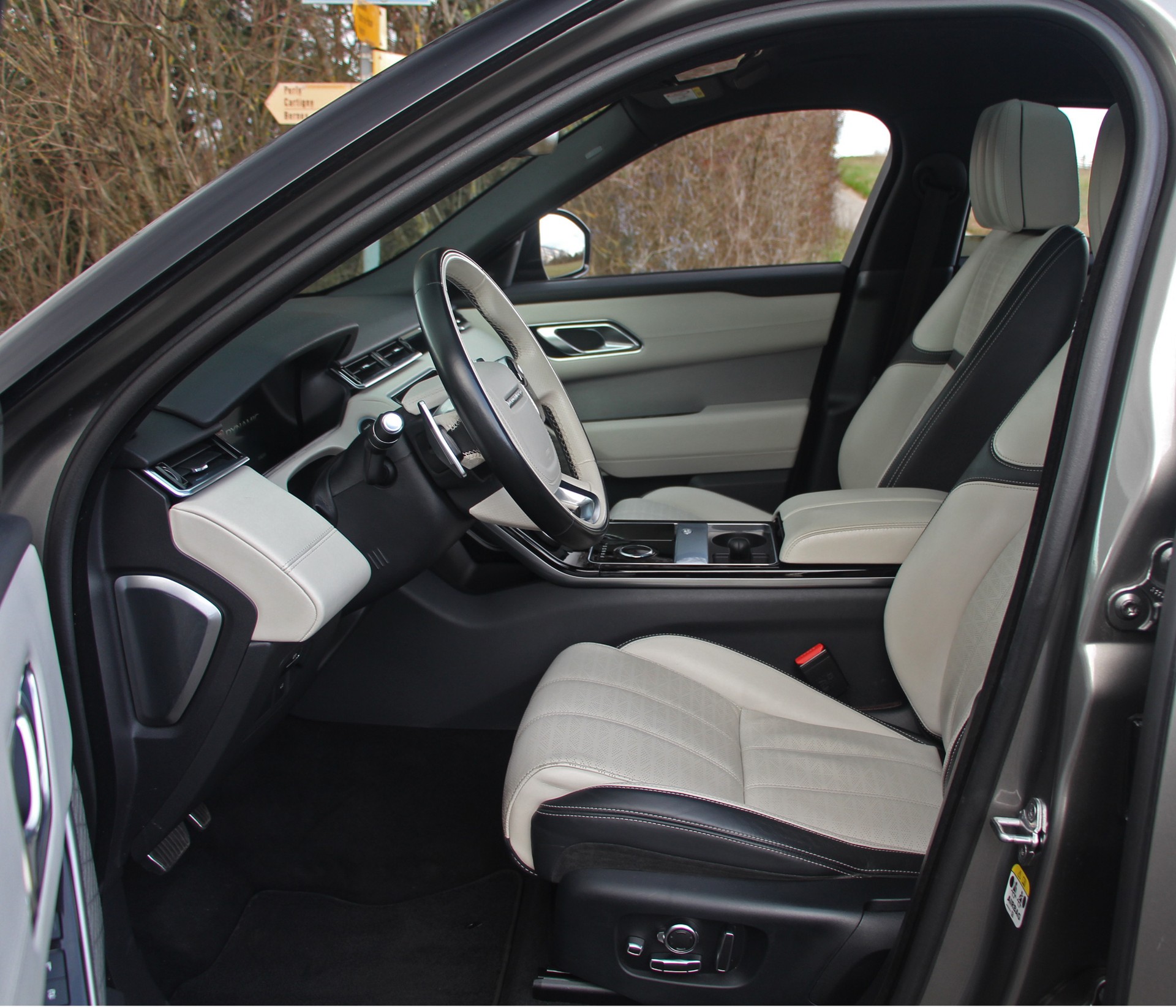 LAND ROVER Range Rover Velar R-Dynamic D 300 HSE Automatic-image-7
