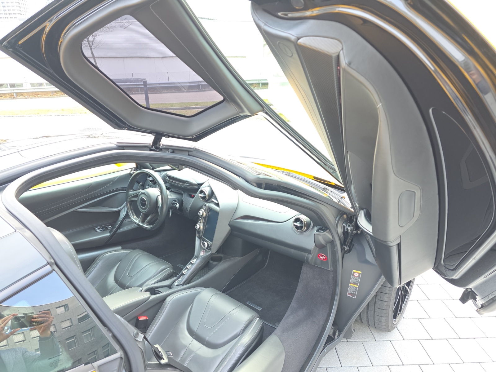 McLAREN 720S Coupé Luxury 4.0 V8 SSG-image-17