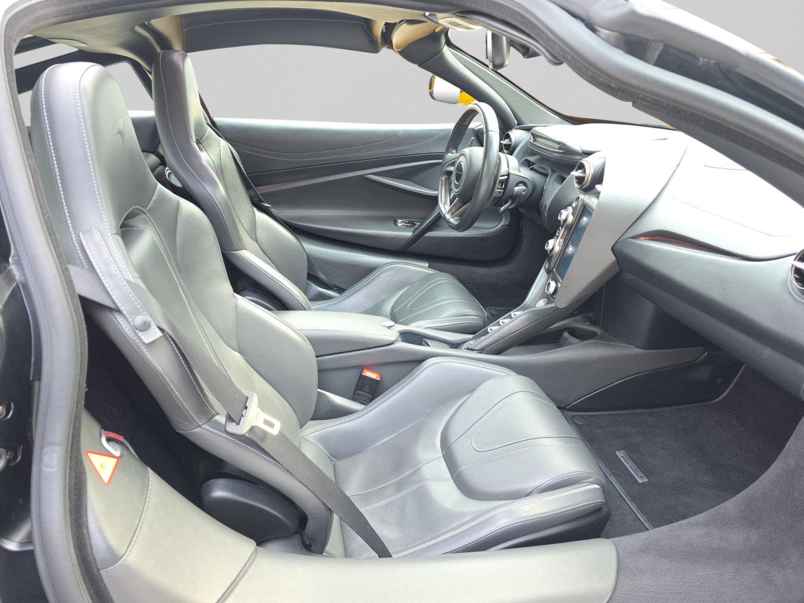 McLAREN 720S Coupé Luxury 4.0 V8 SSG-image-16
