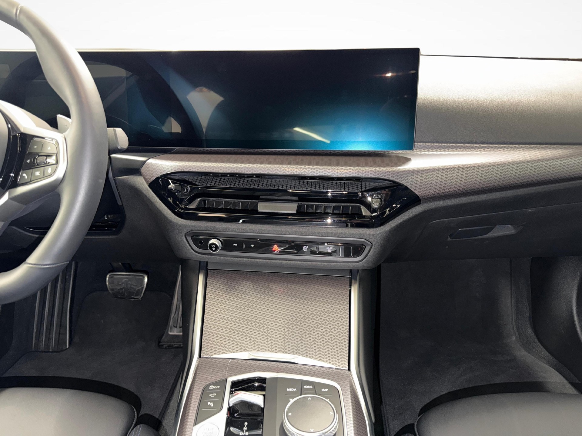 BMW 330d xDrive SAG-image-13