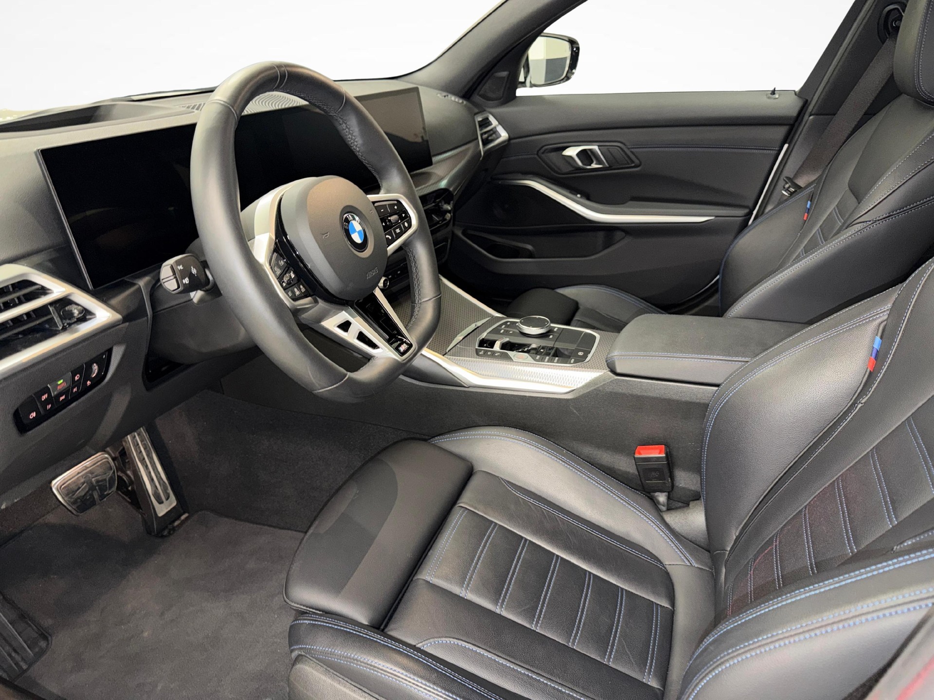 BMW 330d xDrive SAG-image-9