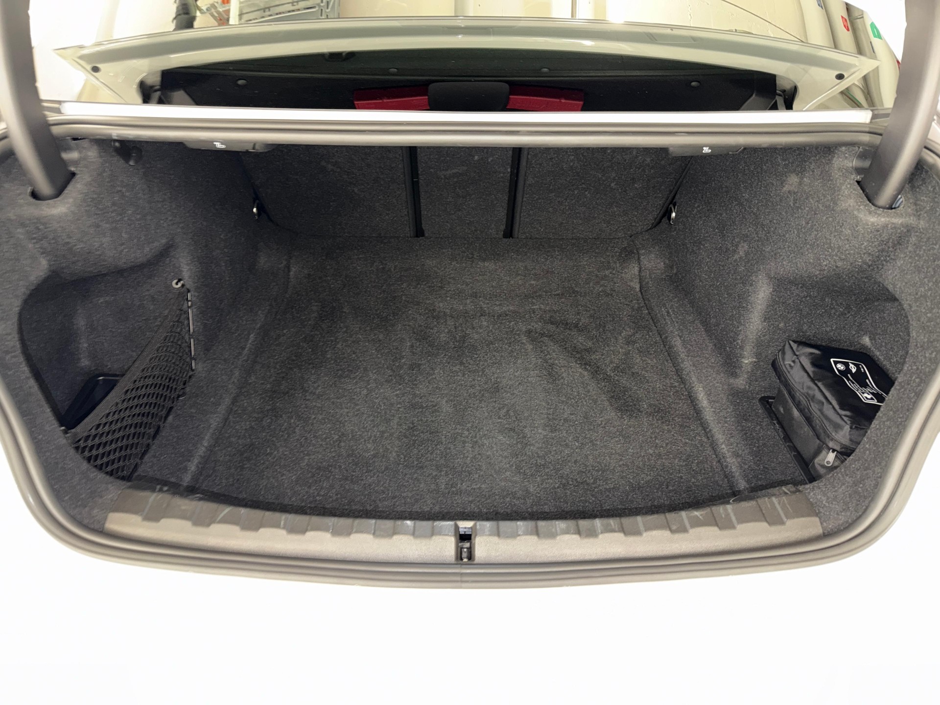 BMW 330d xDrive SAG-image-18