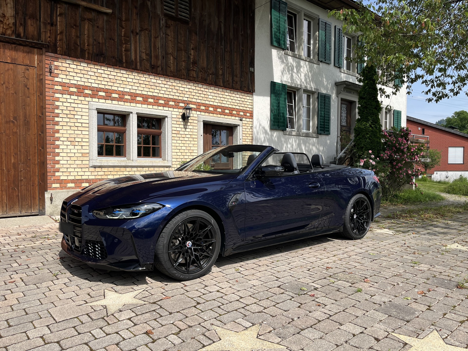 BMW M4 Cabrio Competition M xDrive-image-0
