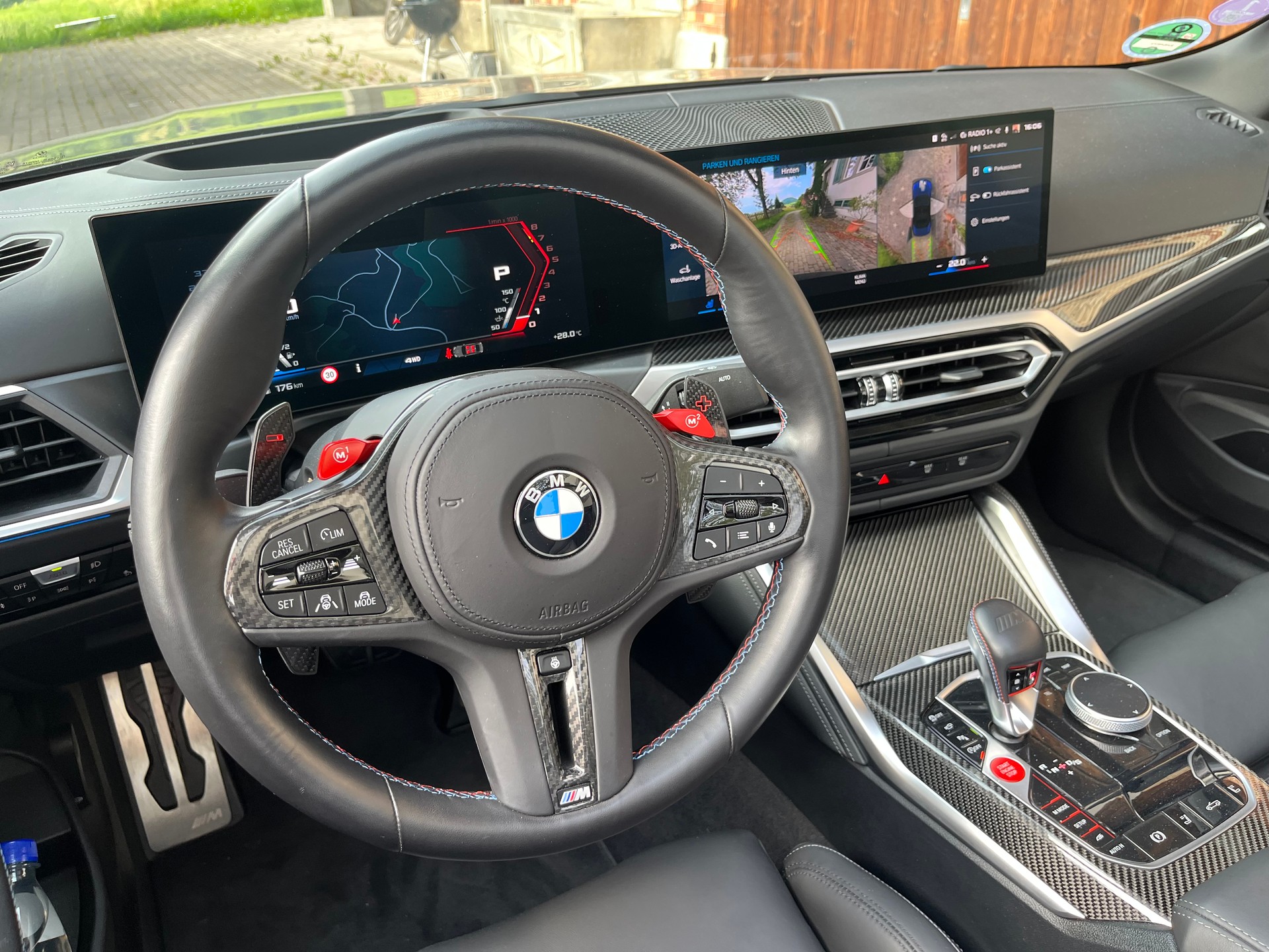 BMW M4 Cabrio Competition M xDrive-image-5