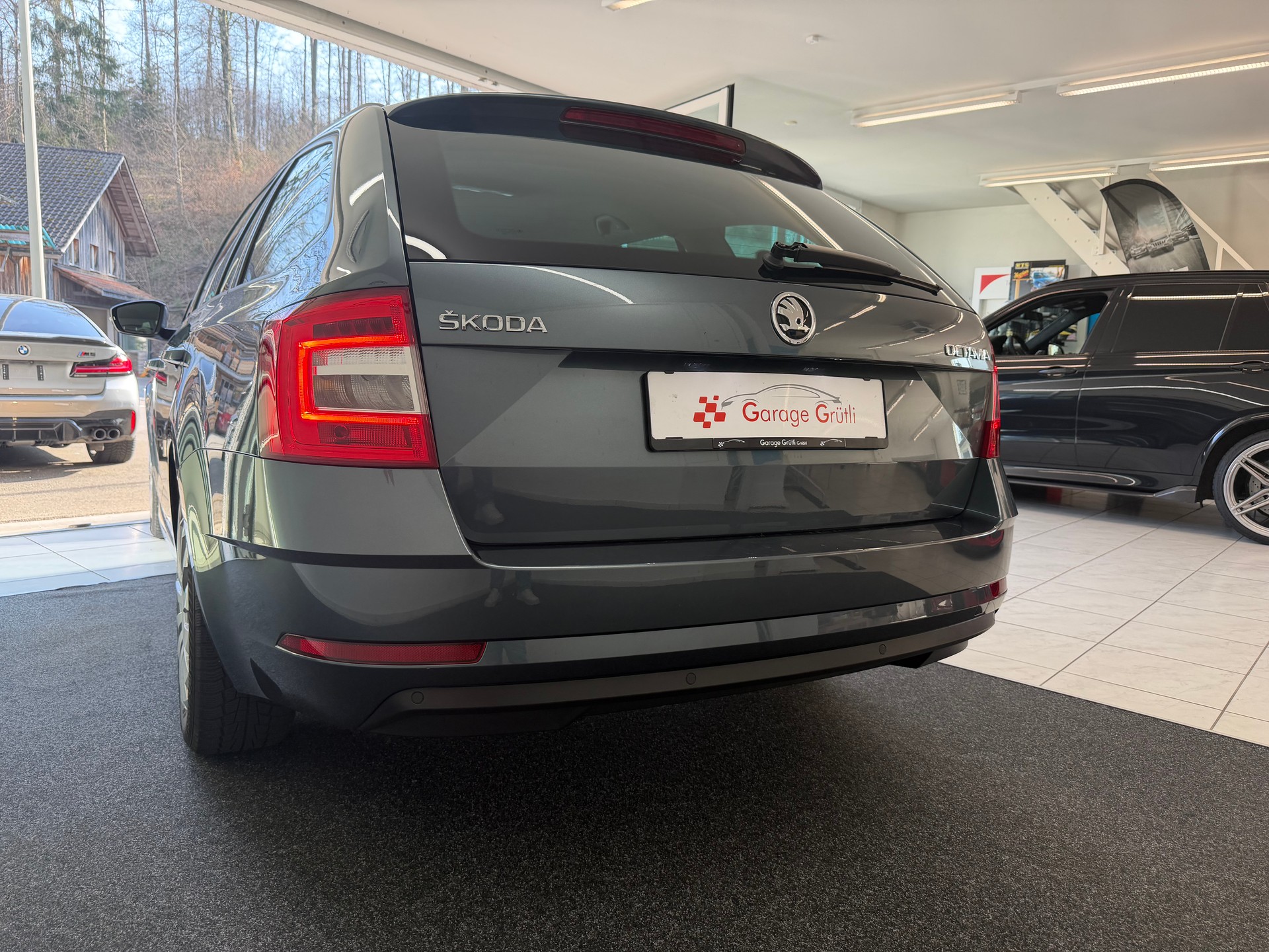 SKODA Octavia Combi 1.6 TDI 115 Ambition DSG-image-15