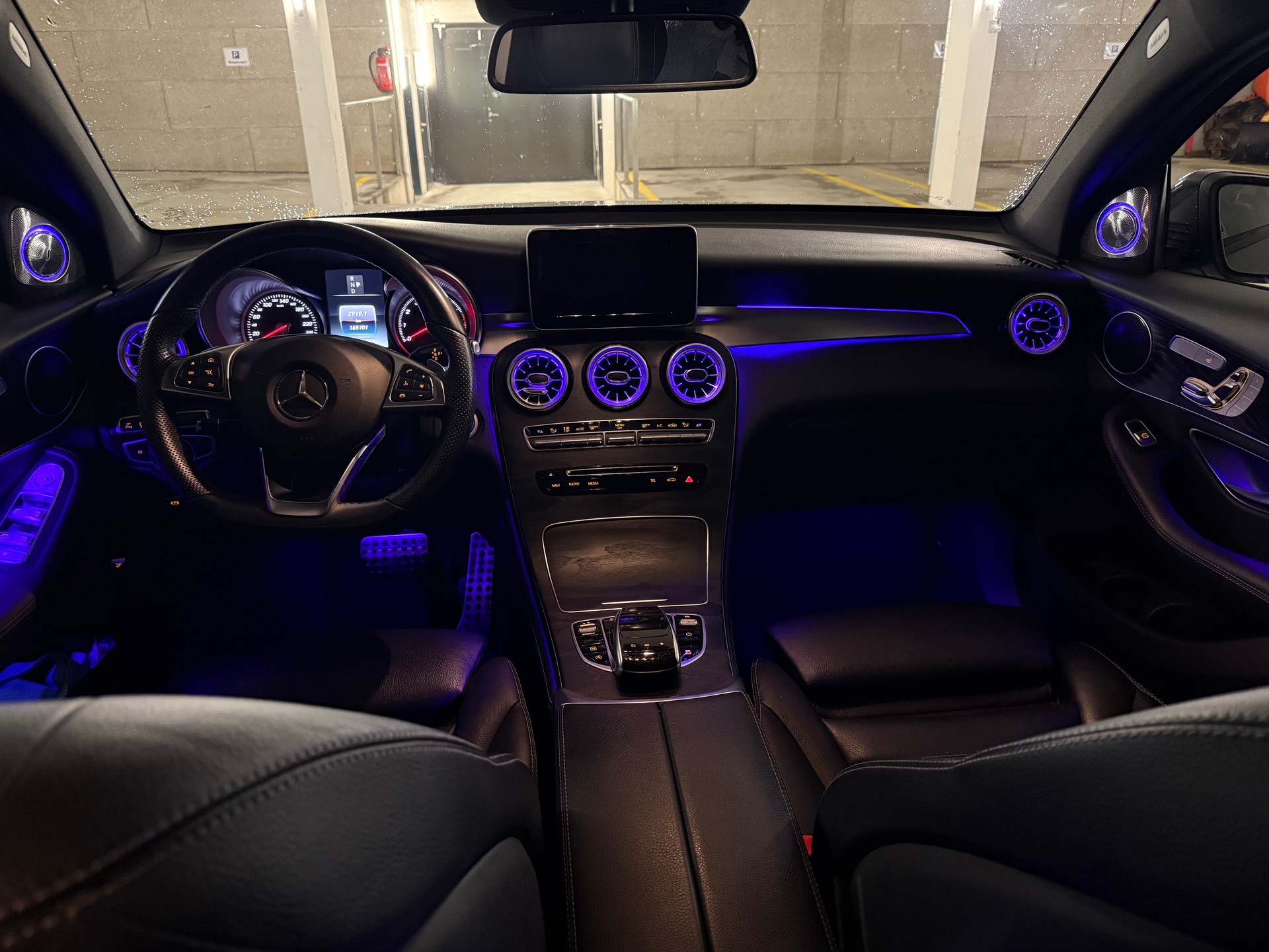 MERCEDES-BENZ GLC Coupé 250 AMG Line 4Matic 9G-Tronic-image-4