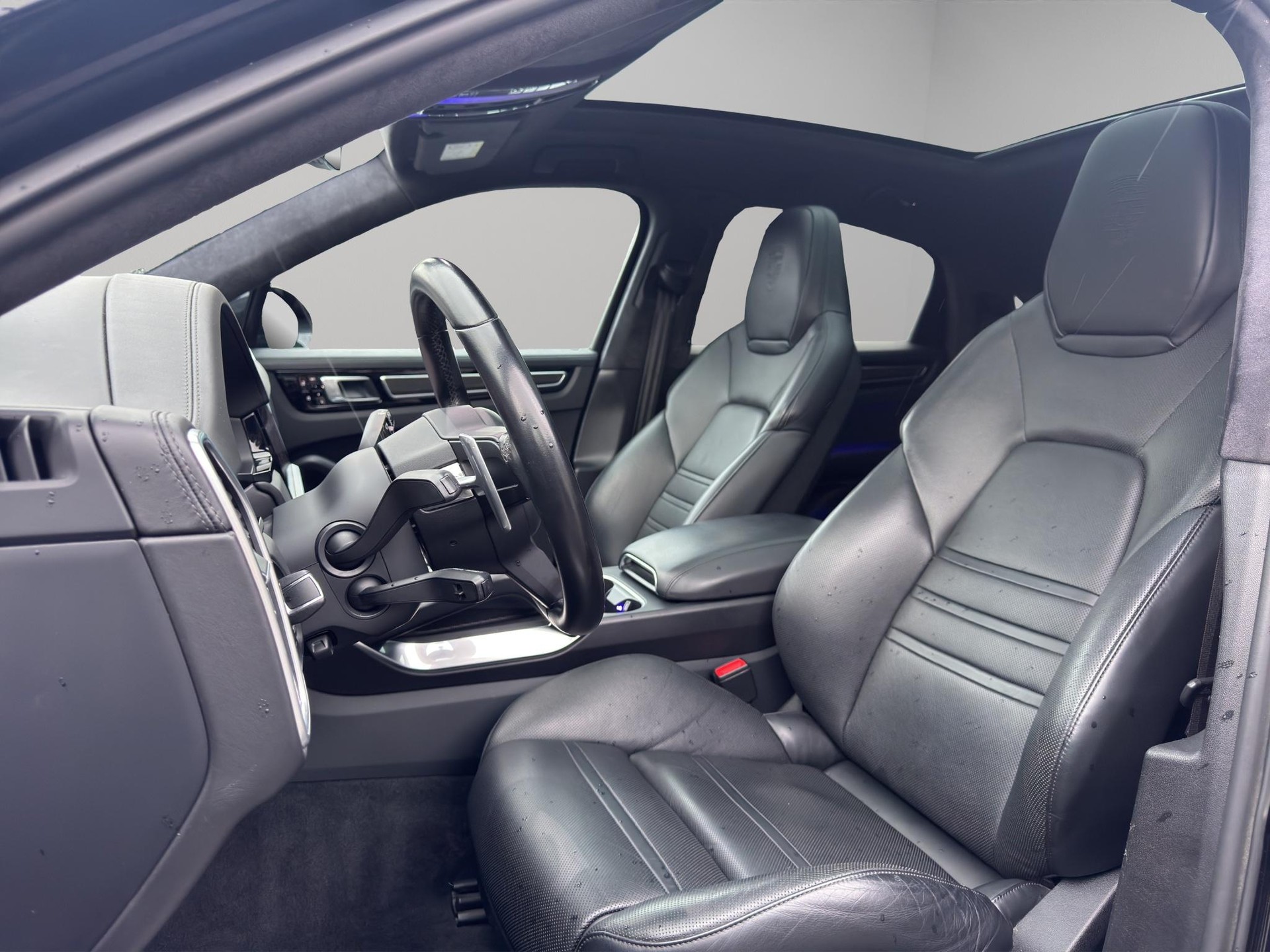 PORSCHE Cayenne Coupé 4.0 V8 Turbo S E-Hybrid-image-1