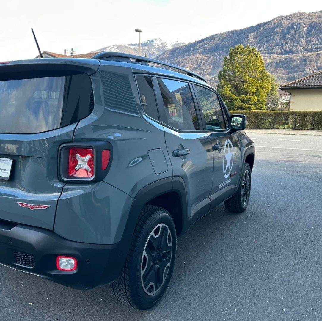 JEEP Renegade 2.0 CRD Trailhawk AWD + Low Range 9ATX-image-1