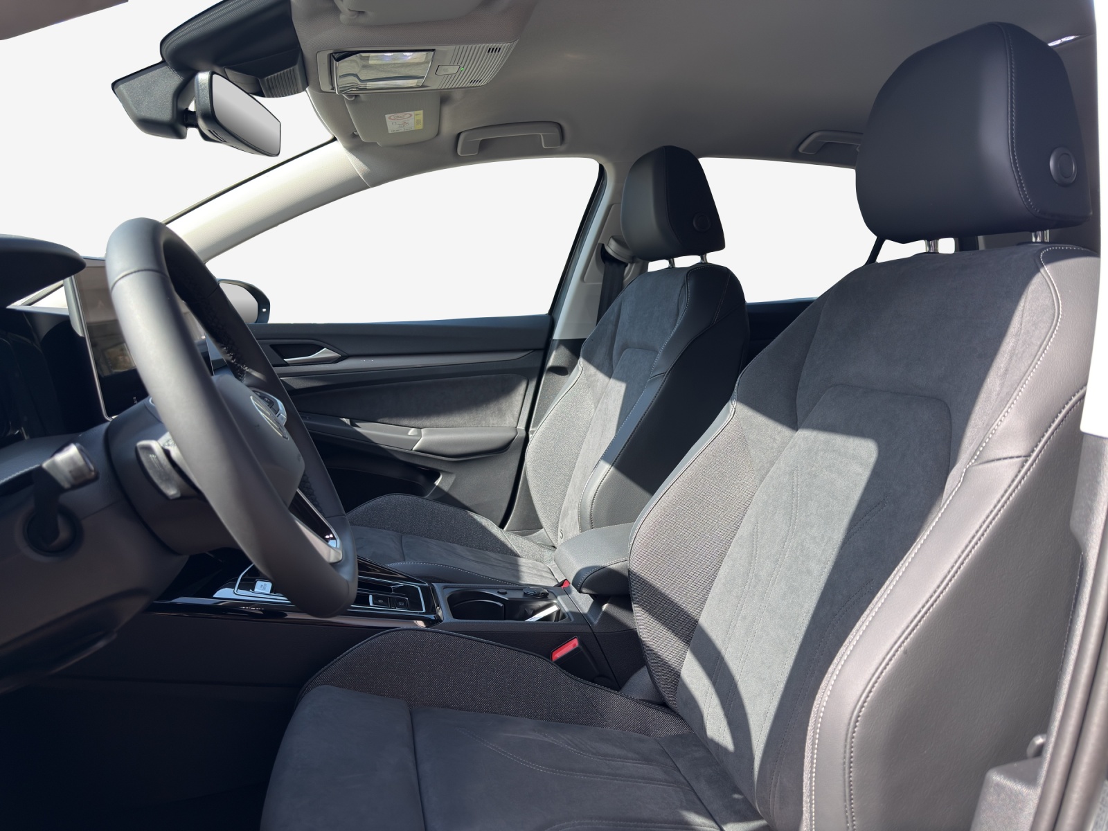 VW Golf 1.5 TSI PHEV Style-image-7