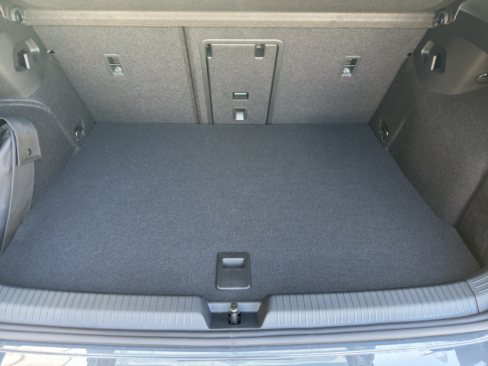 VW Golf 1.5 TSI PHEV Style-image-12
