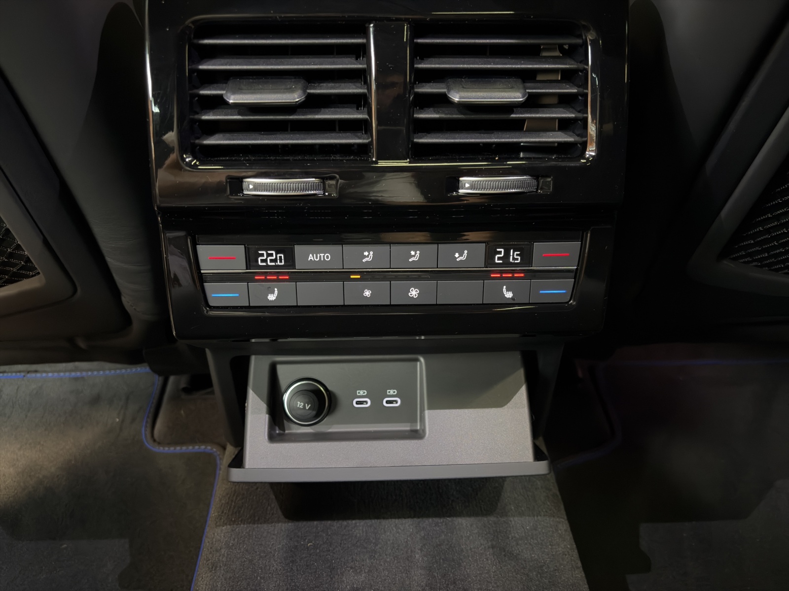VW Touareg 3.0 TSI eHybrid R Final Edition Tiptronic-image-15