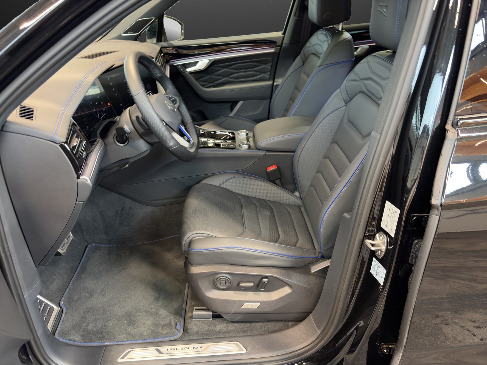 VW Touareg 3.0 TSI eHybrid R Final Edition Tiptronic-image-7