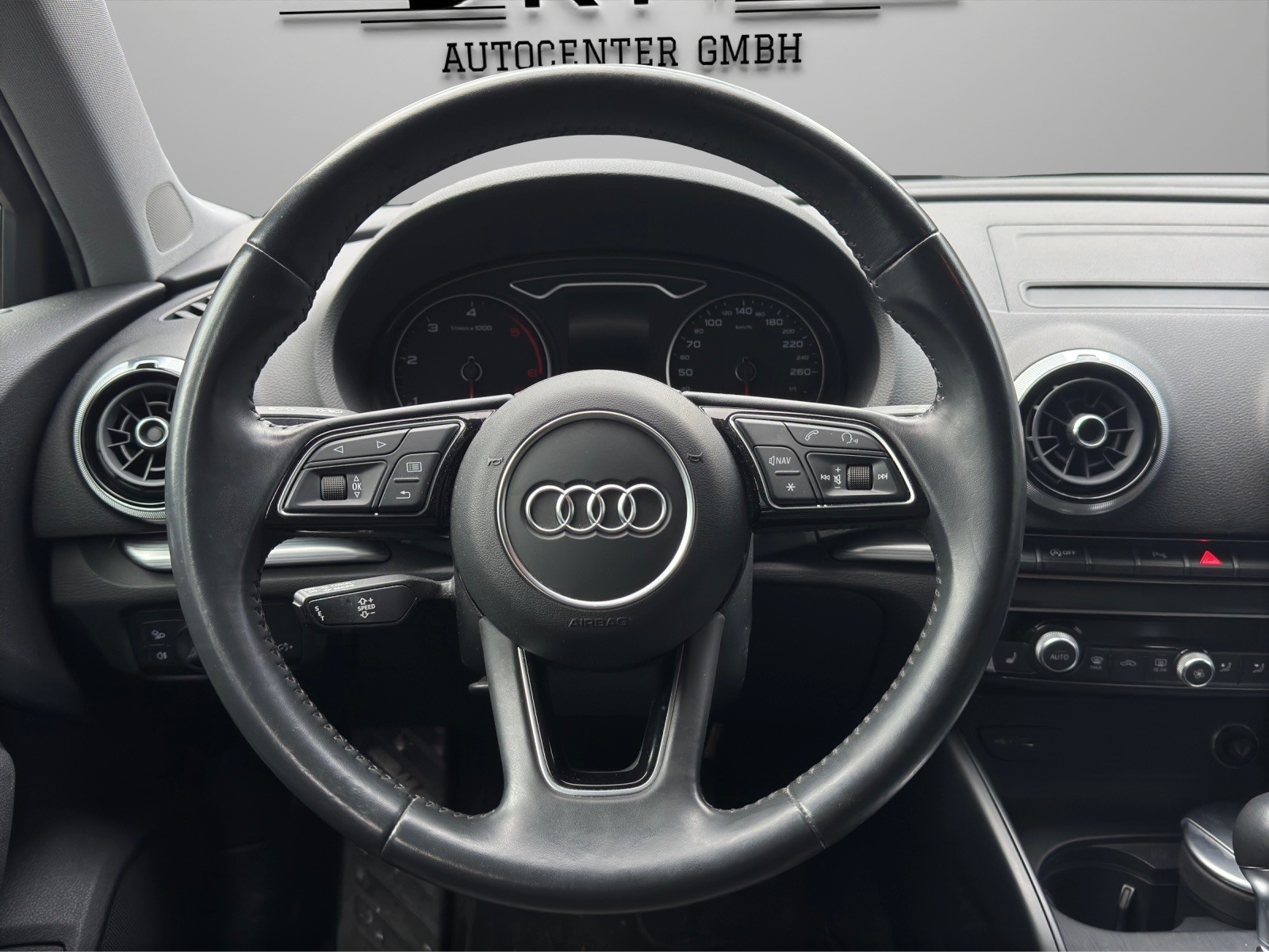 AUDI A3 Sportback 30 TDI Sport S-tronic-image-9