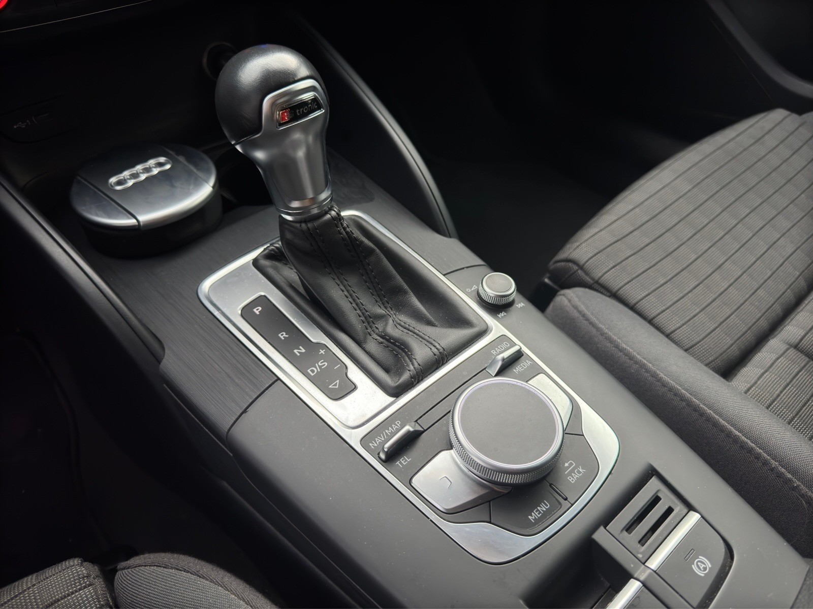 AUDI A3 Sportback 30 TDI Sport S-tronic-image-16