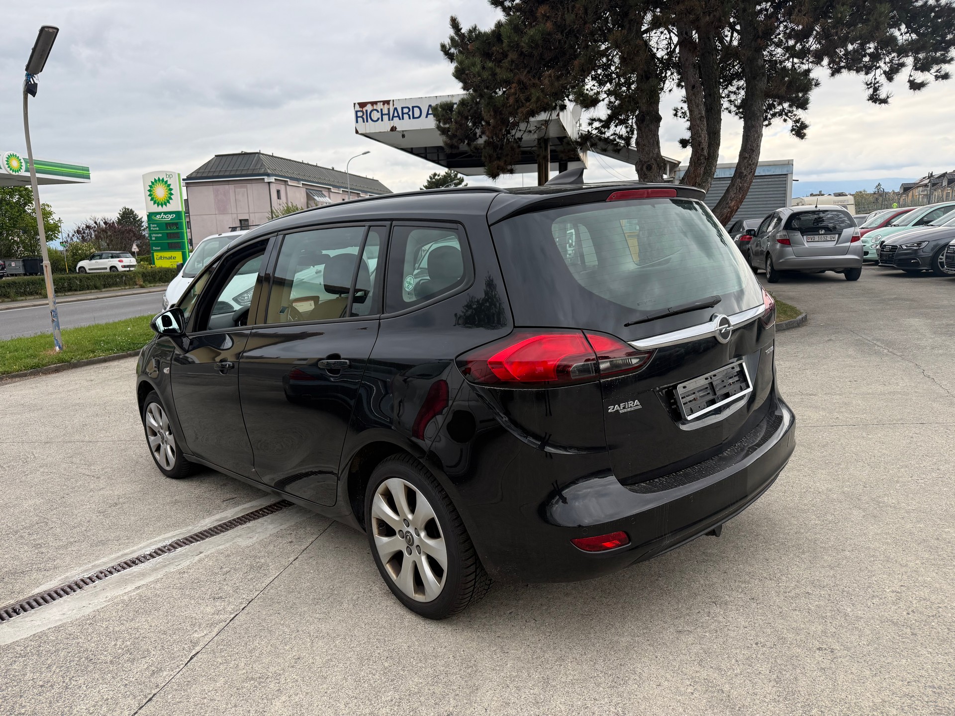OPEL Zafira Tourer 1.4i 16V Turbo Drive Automatic-image-8