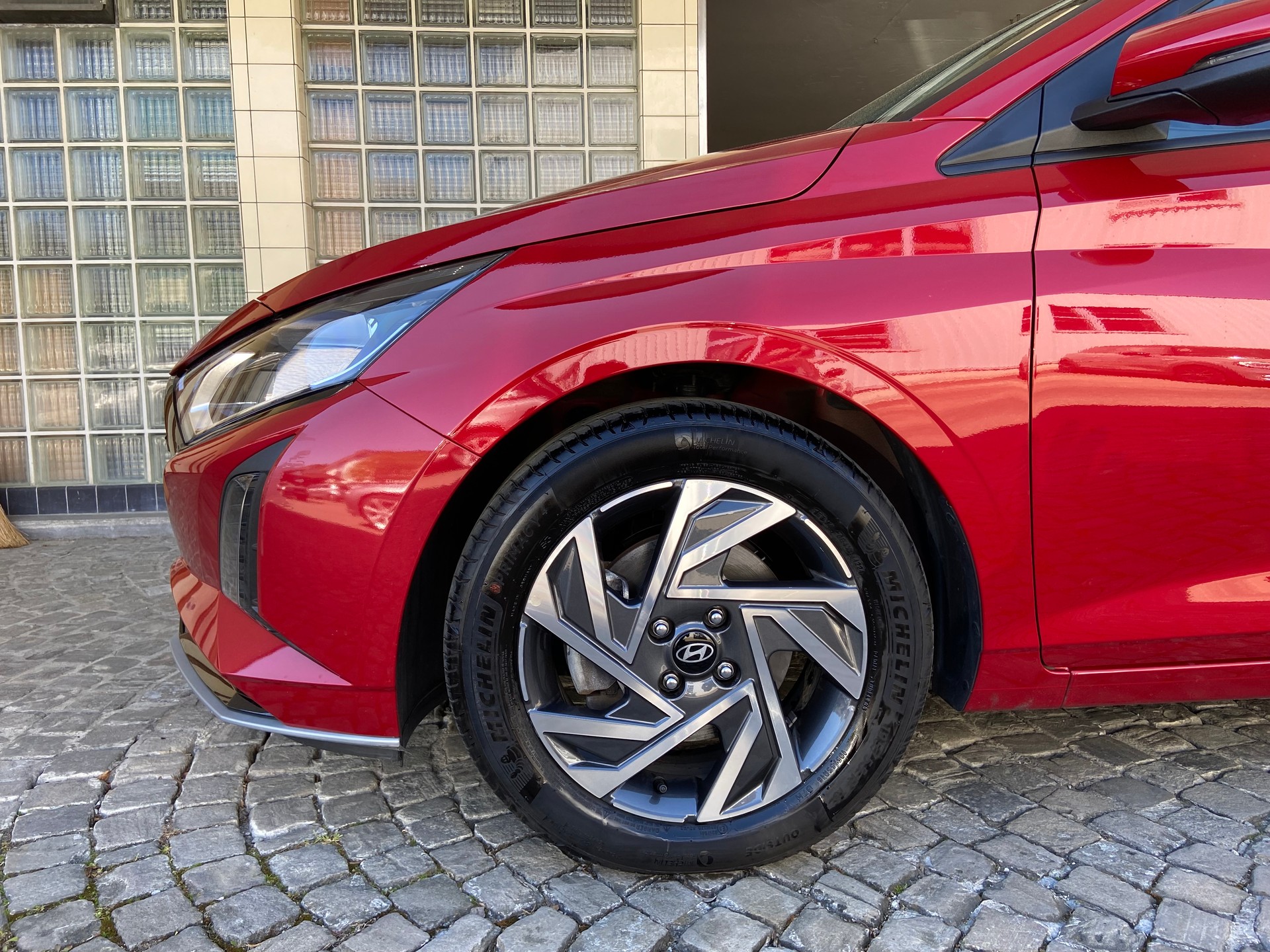 HYUNDAI i20 1.0 T-GDi Amplia DCT