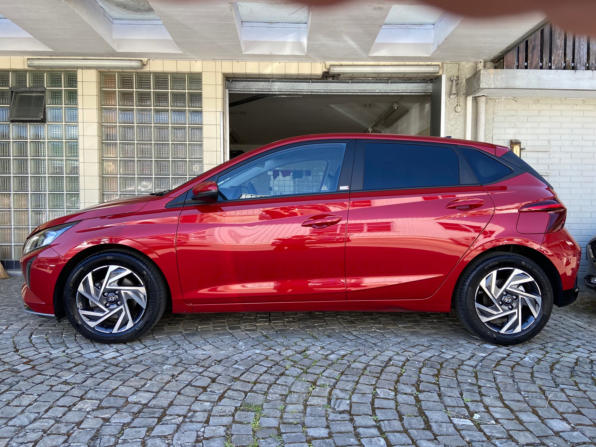 HYUNDAI i20 1.0 T-GDi Amplia DCT-image-1