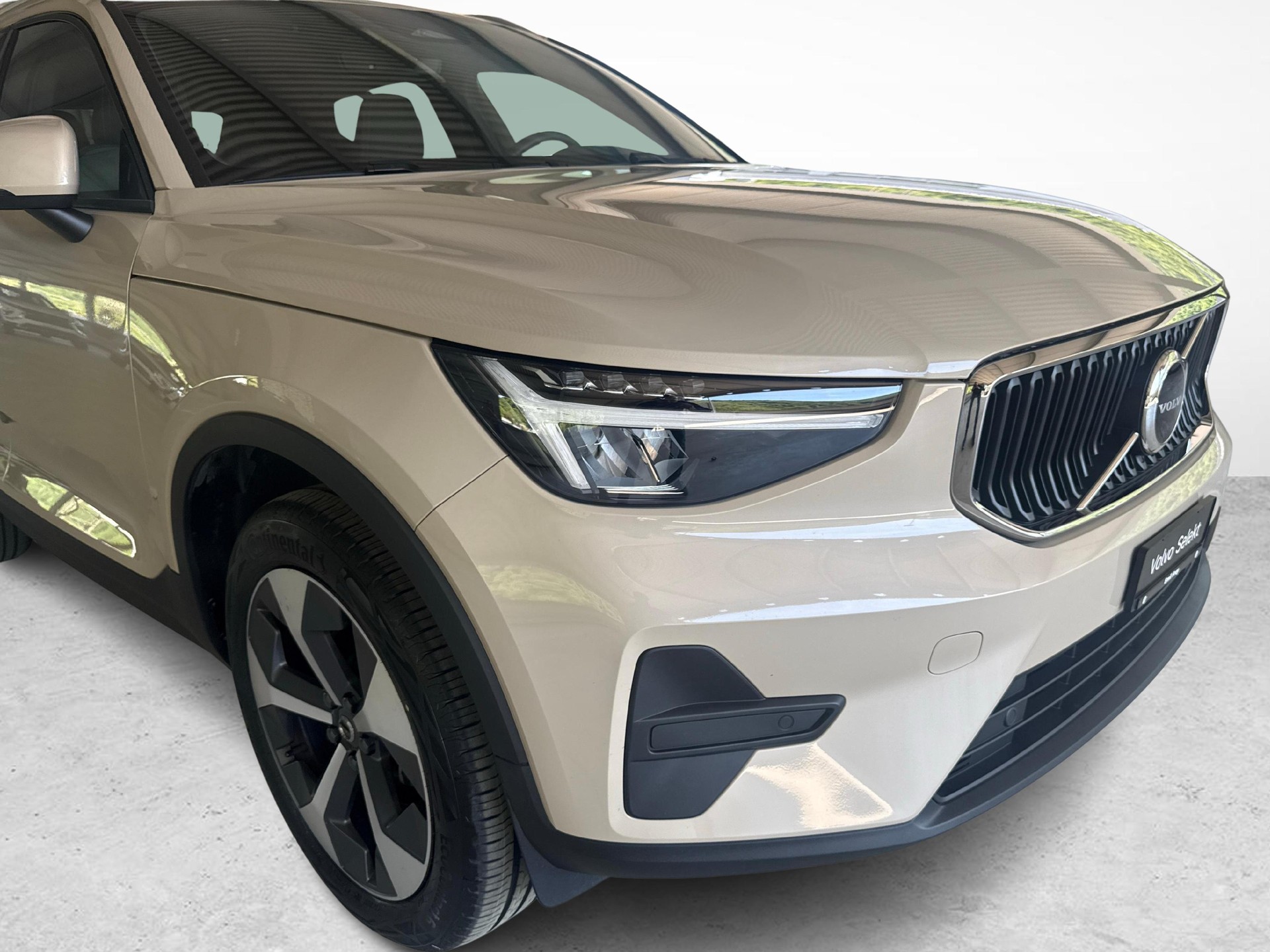 VOLVO XC40 2.0 B3 MH Core + Pneumatici invernali inclusi-image-15
