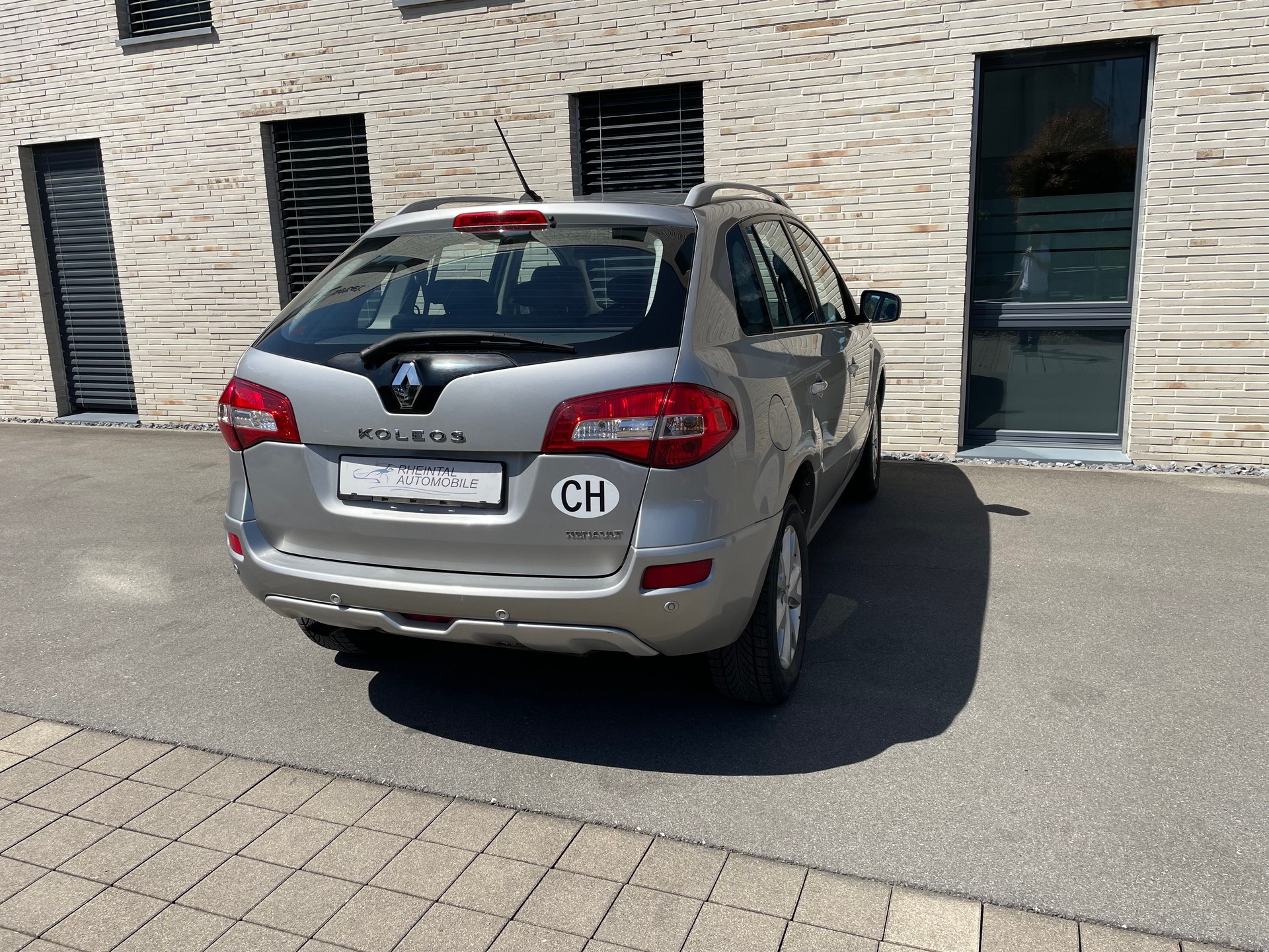 RENAULT Koleos 2.0 dCi Dynamique Luxe 4x4 Automatic-image-7