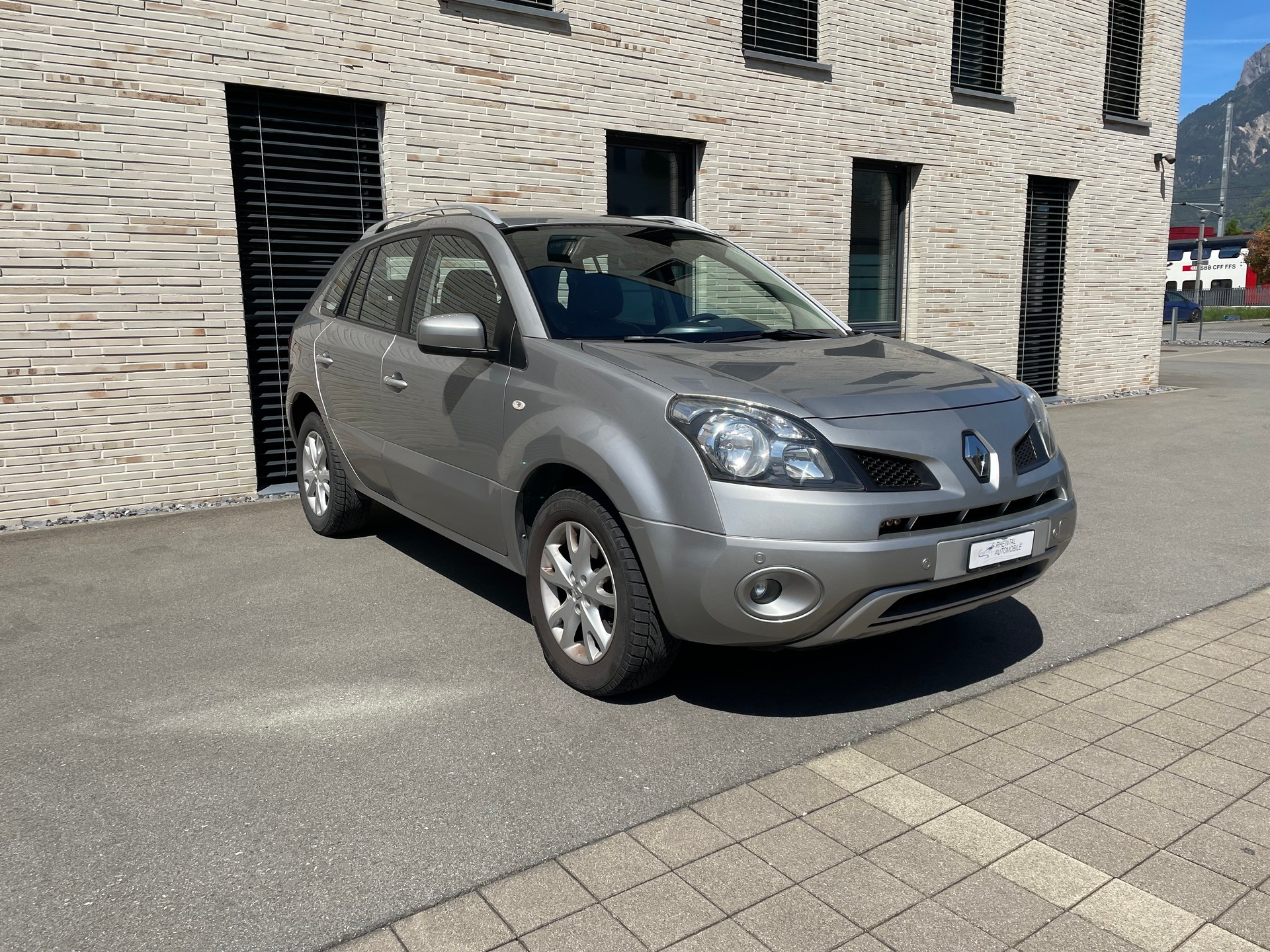 RENAULT Koleos 2.0 dCi Dynamique Luxe 4x4 Automatic-image-5