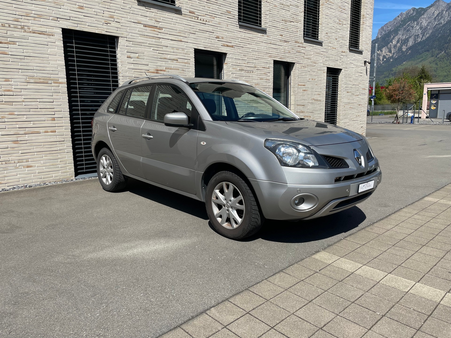 RENAULT Koleos 2.0 dCi Dynamique Luxe 4x4 Automatic-image-6