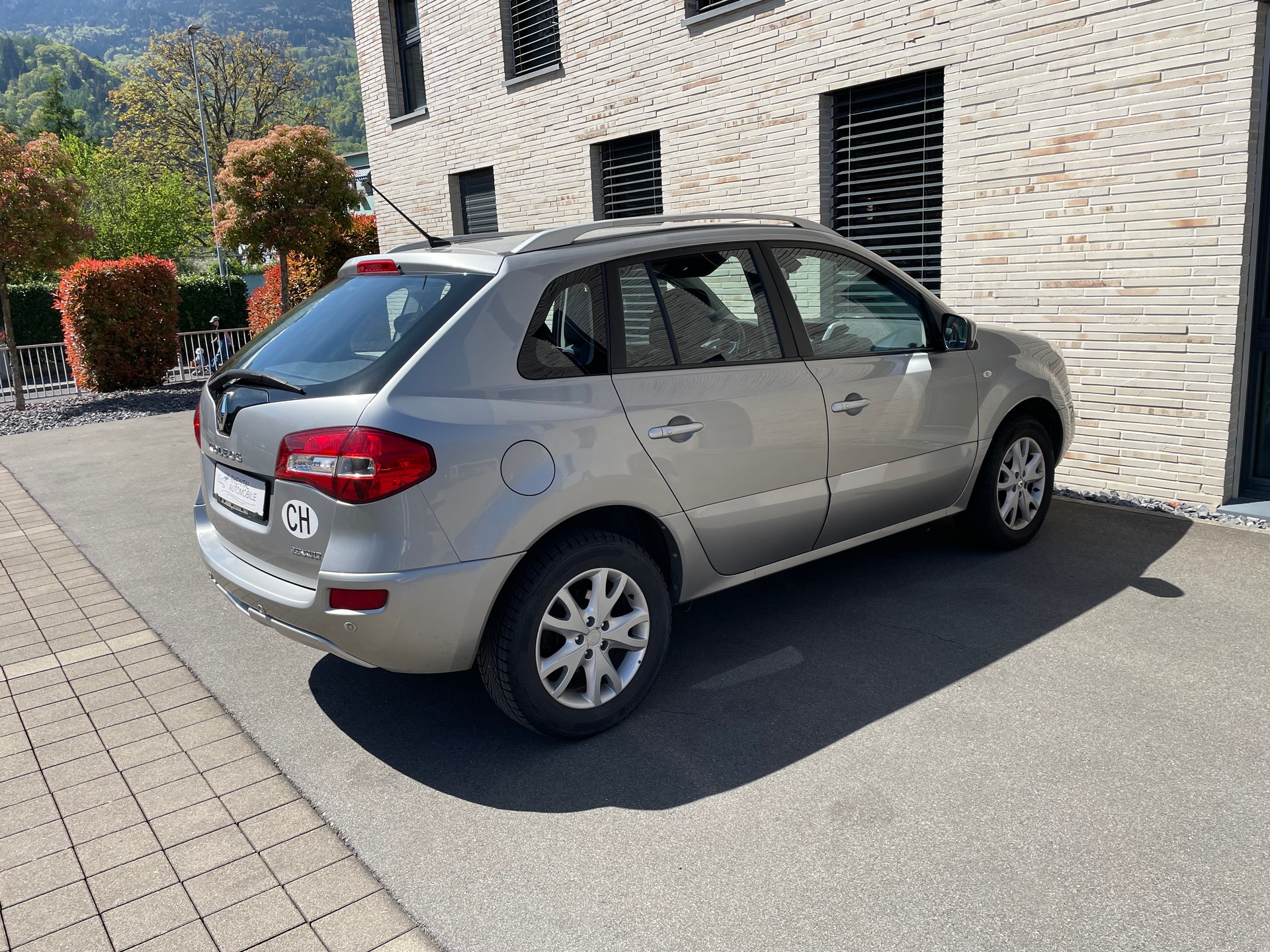 RENAULT Koleos 2.0 dCi Dynamique Luxe 4x4 Automatic-image-9