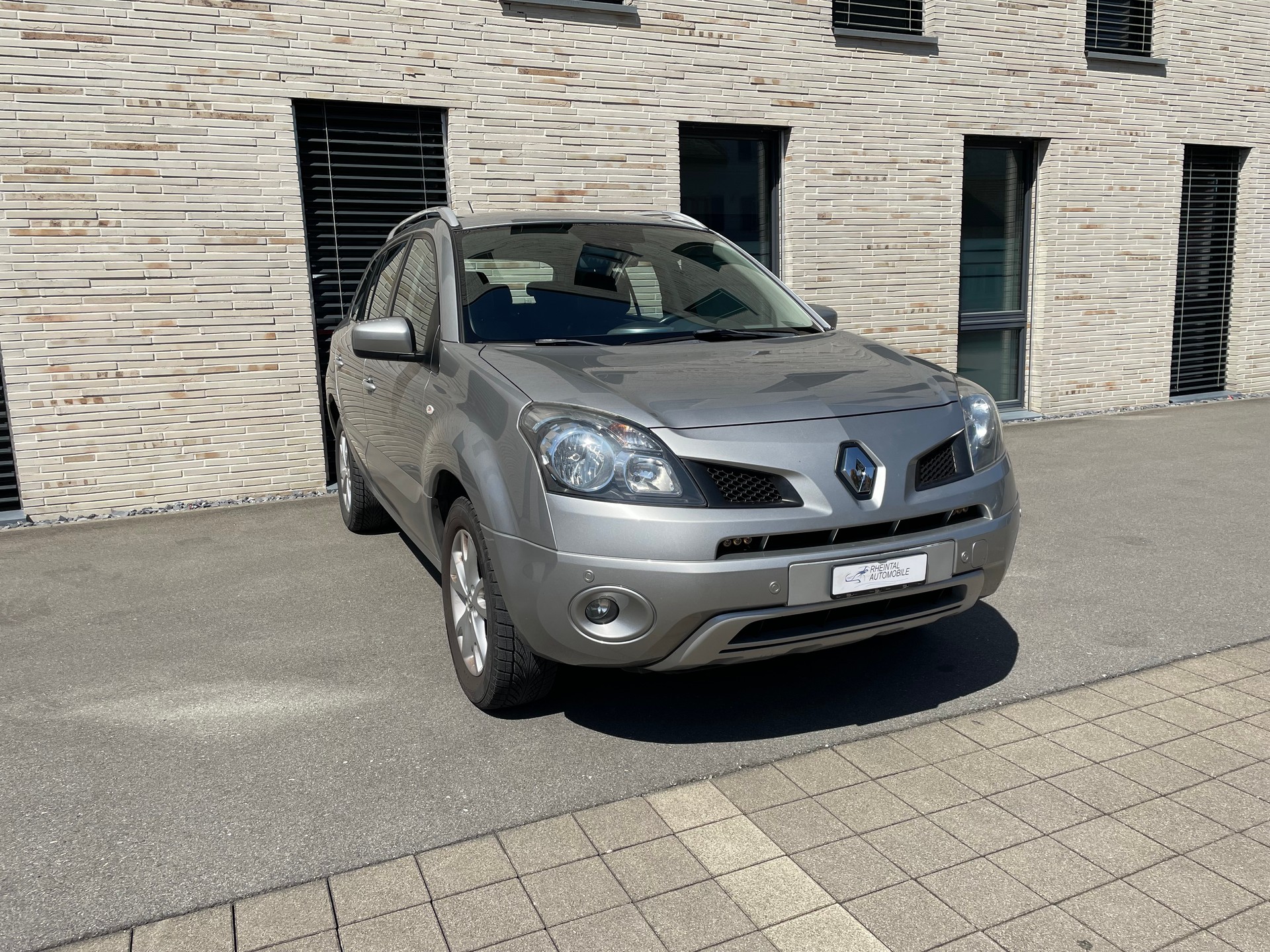 RENAULT Koleos 2.0 dCi Dynamique Luxe 4x4 Automatic-image-4