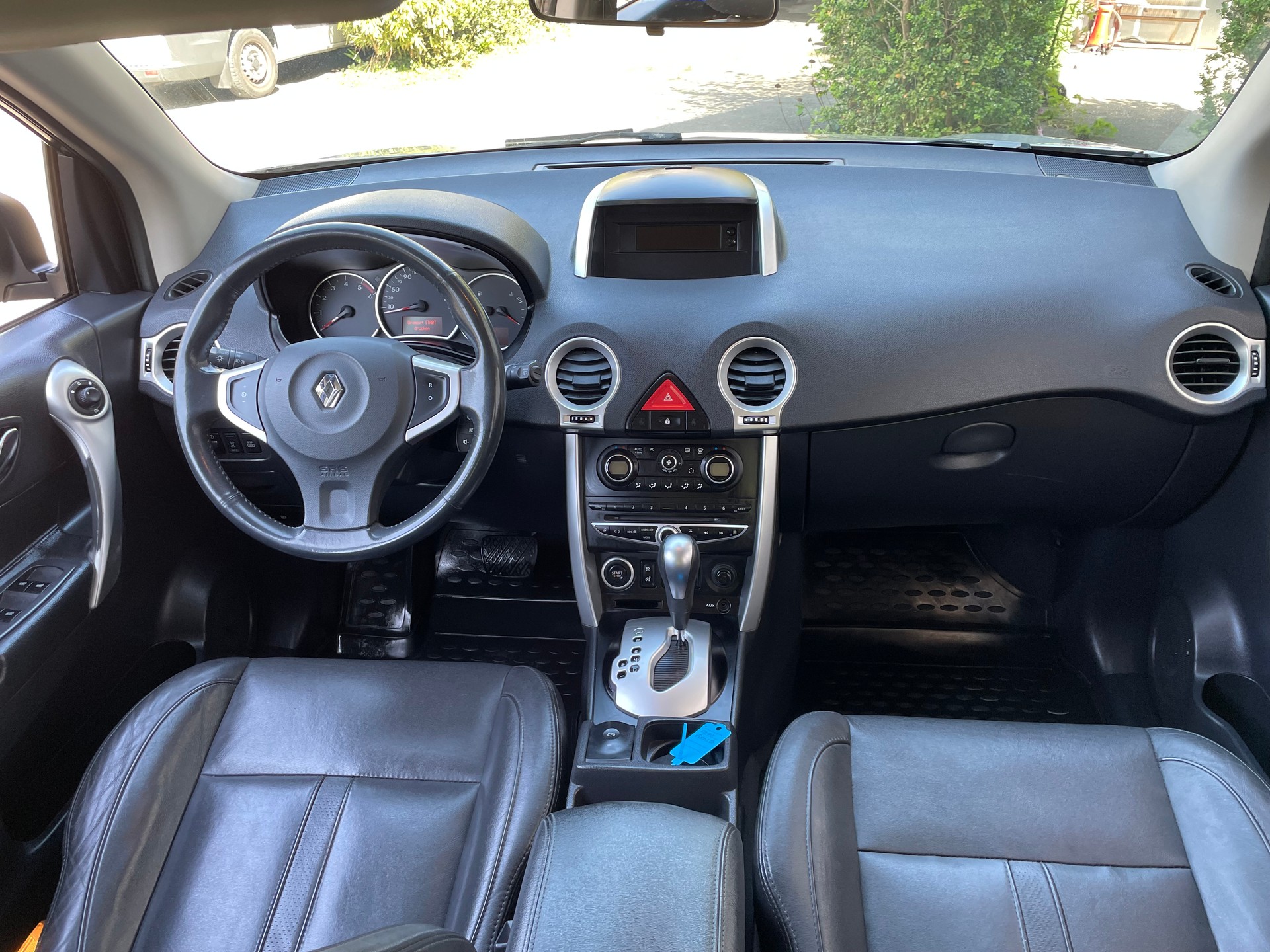 RENAULT Koleos 2.0 dCi Dynamique Luxe 4x4 Automatic-image-14