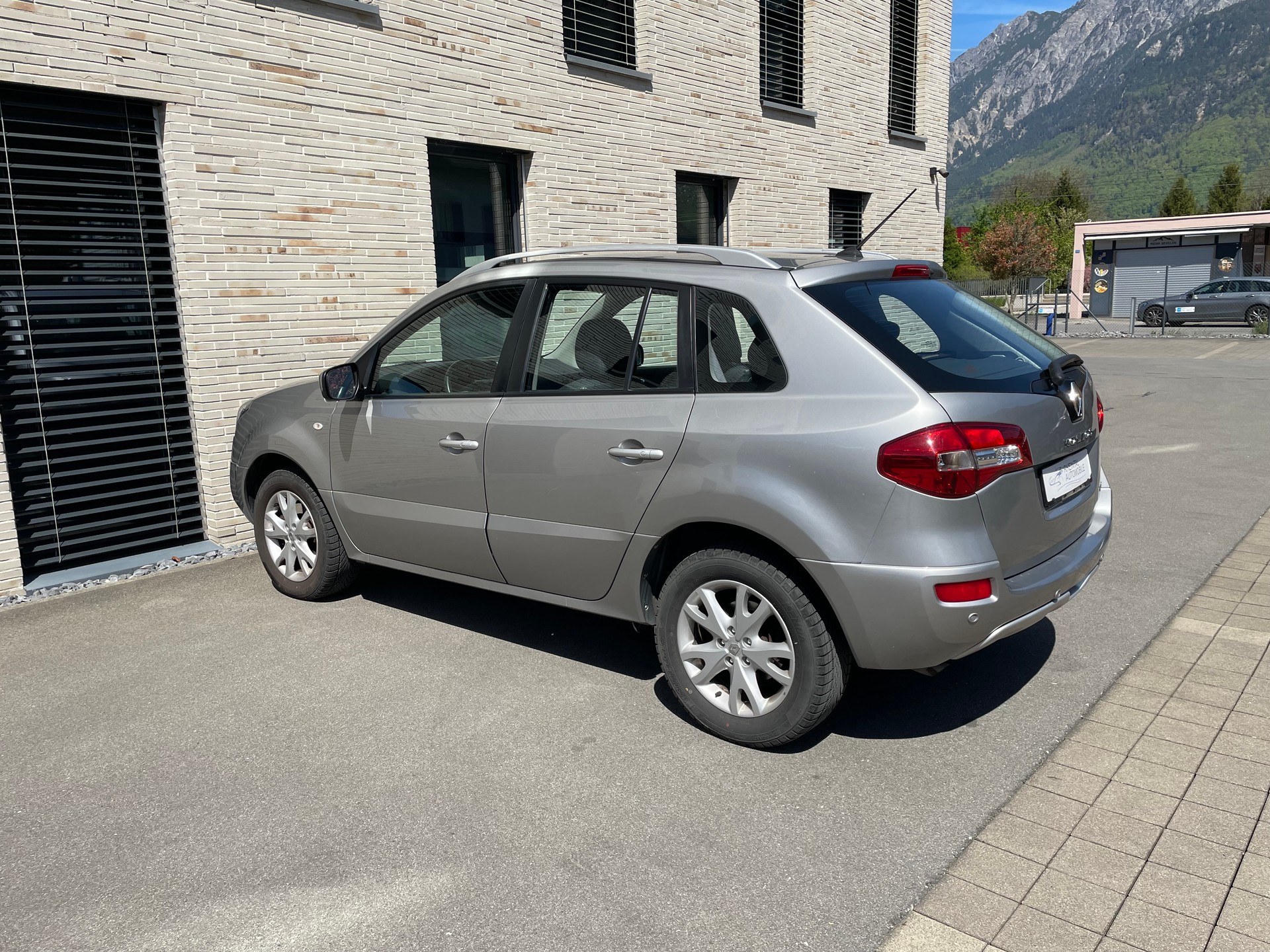 RENAULT Koleos 2.0 dCi Dynamique Luxe 4x4 Automatic-image-11