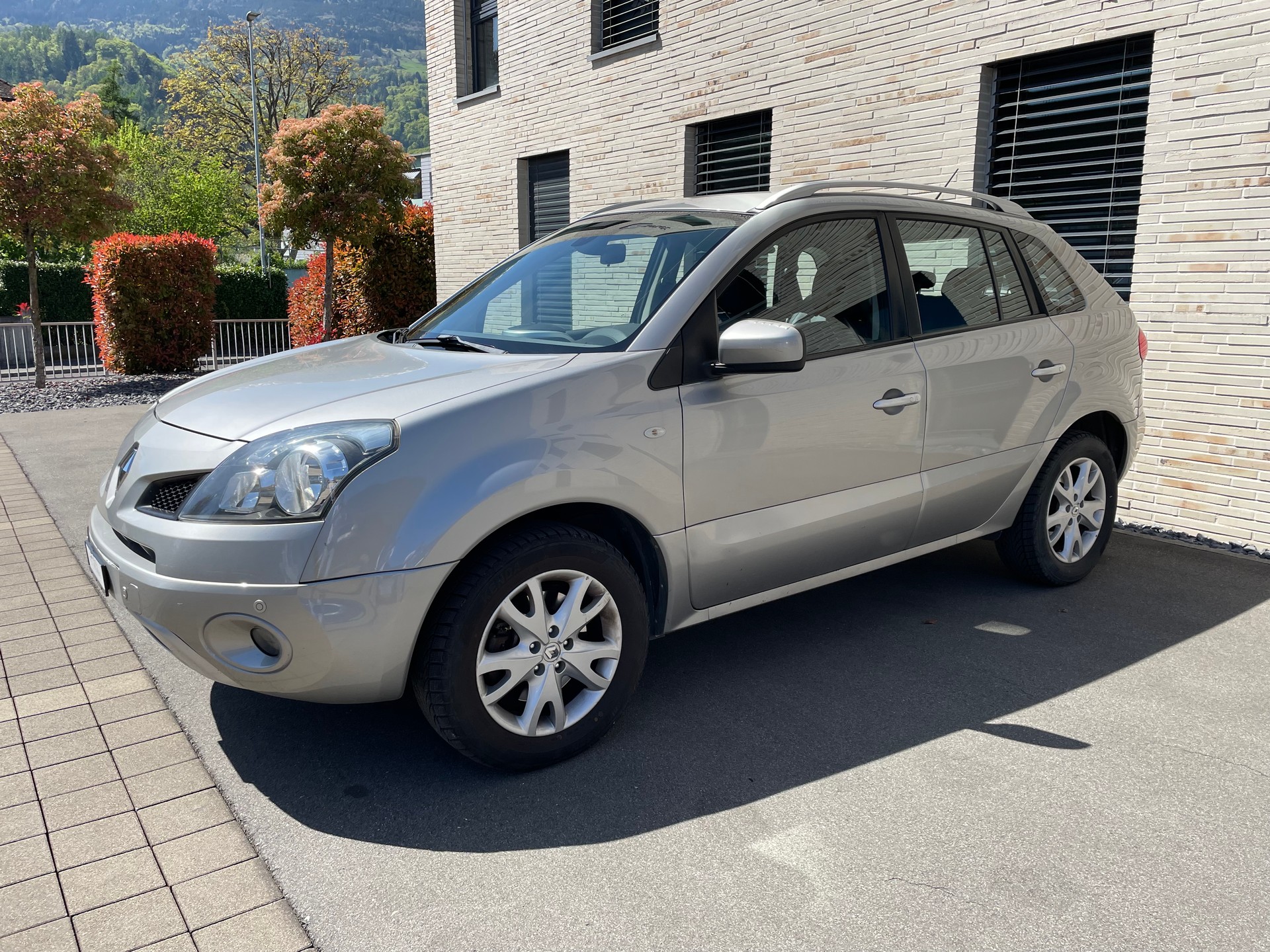 RENAULT Koleos 2.0 dCi Dynamique Luxe 4x4 Automatic-image-2