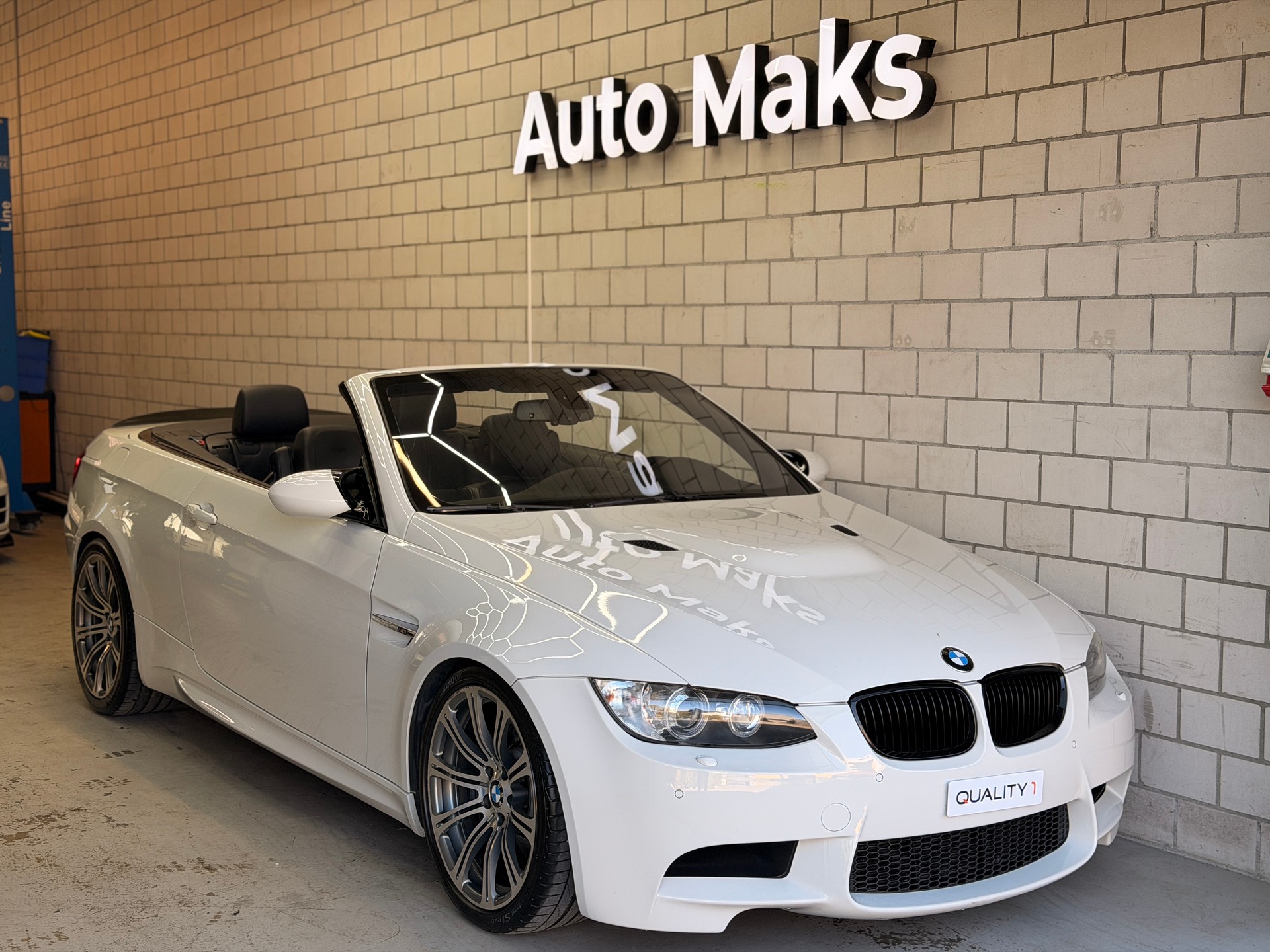 BMW M3 Cabriolet DSG-showroom-element-1